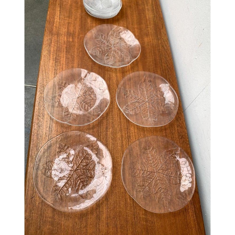 Set of 11 Vintage Swedish Glass Floral Plates by Ann Wärff for Kosta Boda For Sale 1