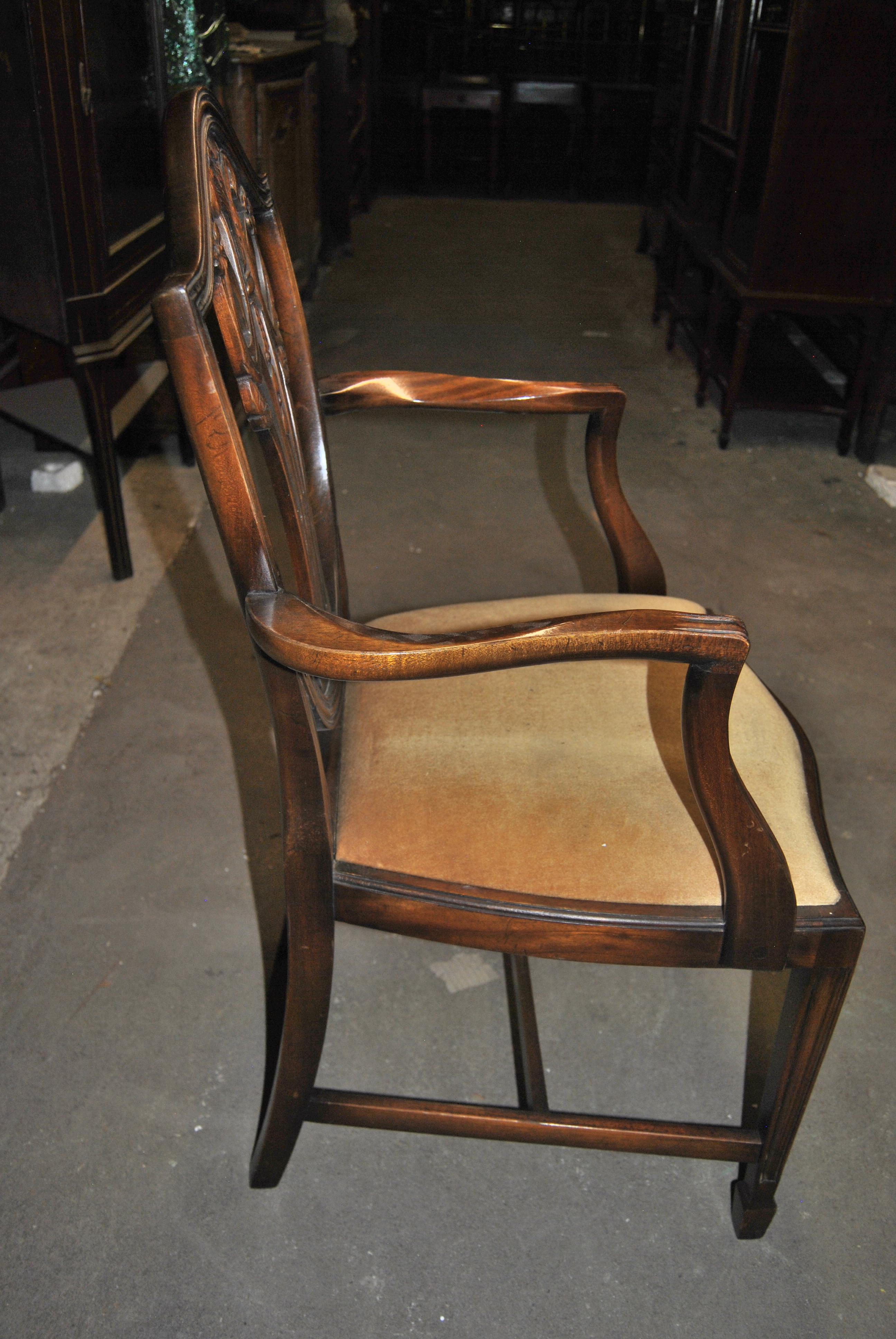 Set of 12 20th Century English Mahogany Hepplewhite Style Shield Back Chairs In Good Condition In Savannah, GA