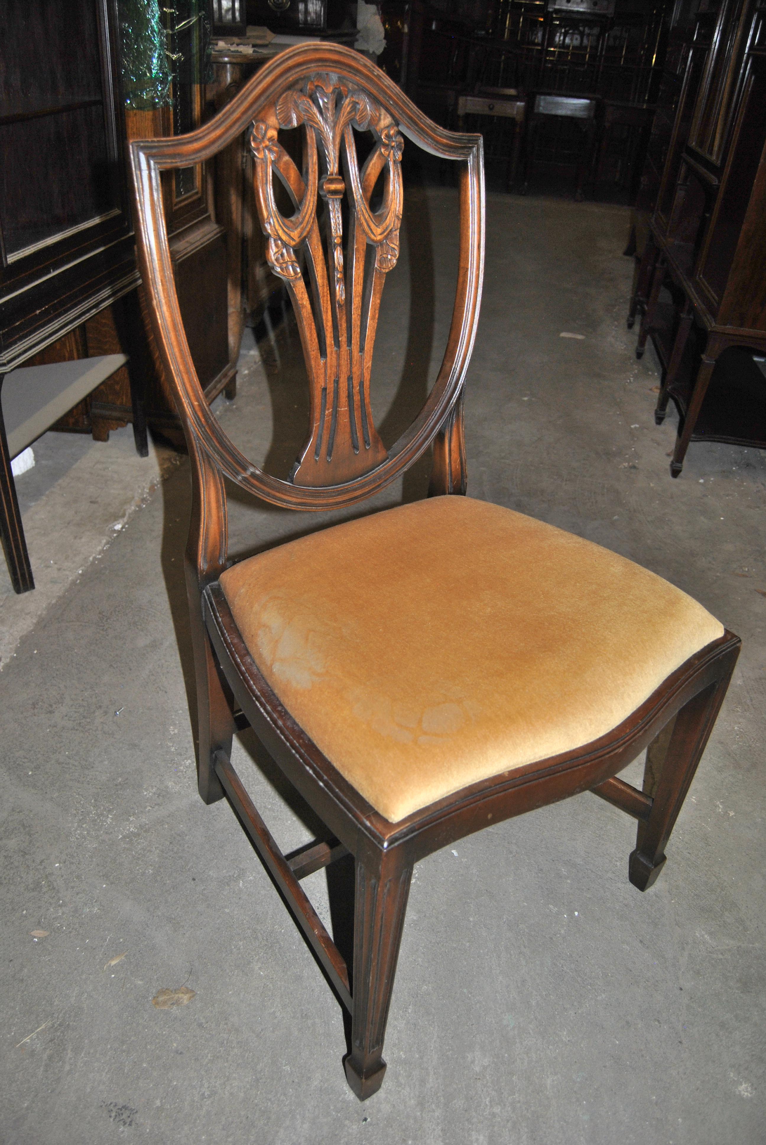 Set of 12 20th Century English Mahogany Hepplewhite Style Shield Back Chairs 3