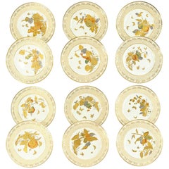 Juego de 12 Platos de Gabinete del S. XIX Pintados a Mano con Frutas en Oro Resaltado Aesthetic Movement