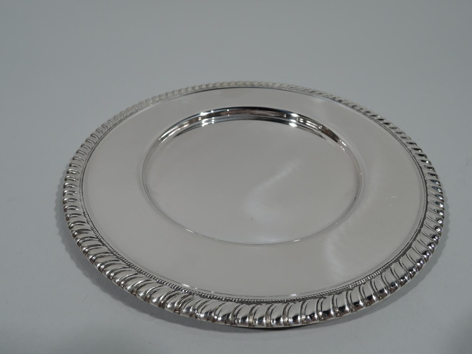Set of 12 American Art Deco Modern Sterling Silver Bread and Butter Plates In Excellent Condition In New York, NY