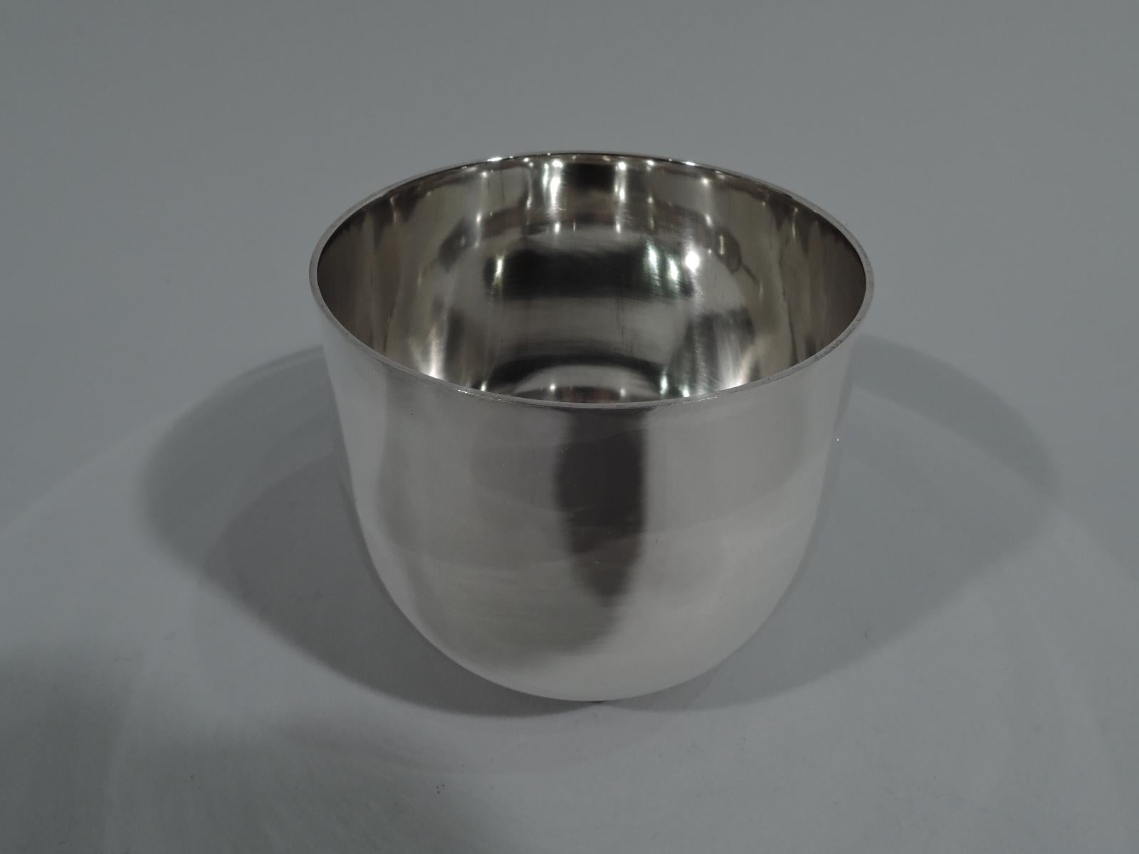 Set of 12 American Sterling Silver Jefferson Cups by JE Caldwell In Excellent Condition In New York, NY