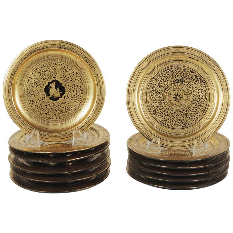 Set of 12 AngloIndian Lacquer Plates For Sale at 1stDibs