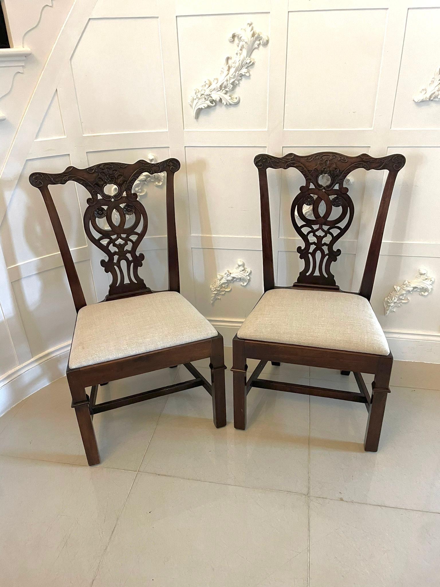 English Set of 12 Antique 18th Century Quality Carved Mahogany Chippendale Chairs For Sale