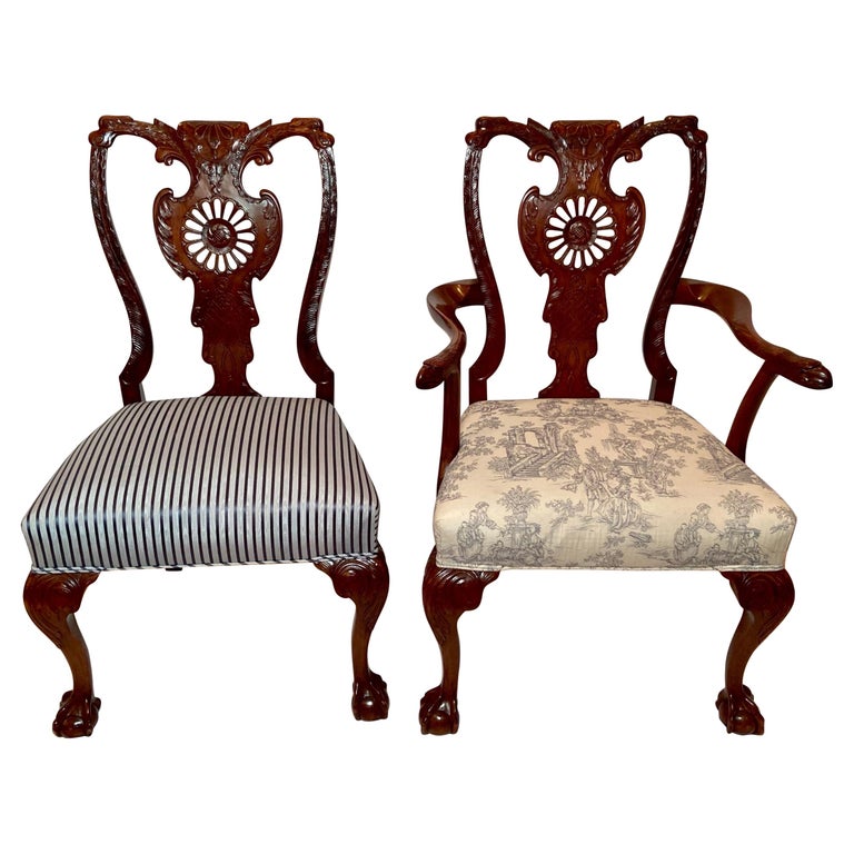 Set of 12 Antique 19th Century English Carved Walnut Wheel-Back Dining Chairs For Sale