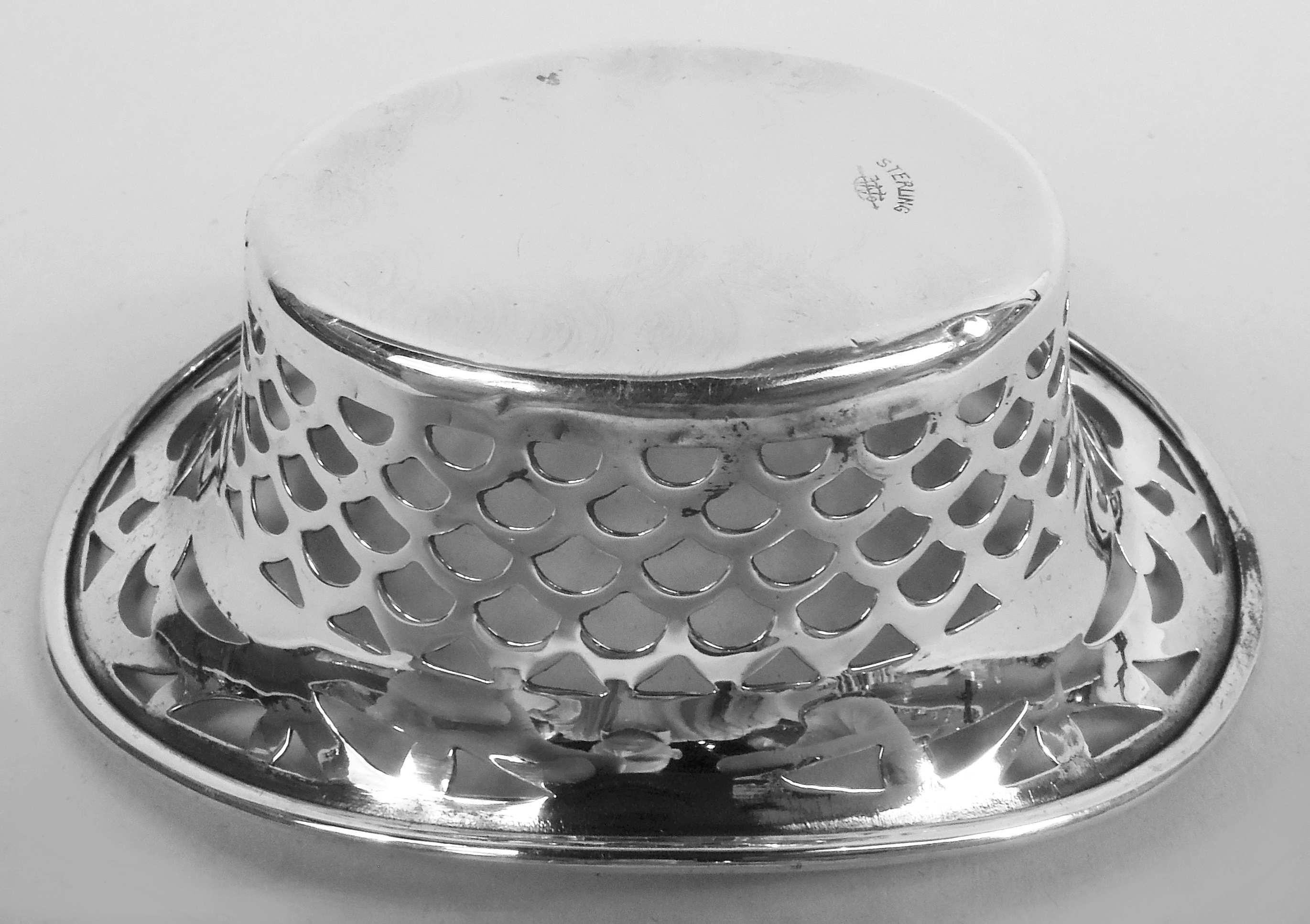 Set of 12 Antique American Edwardian Sterling Silver Nut Dishes 2