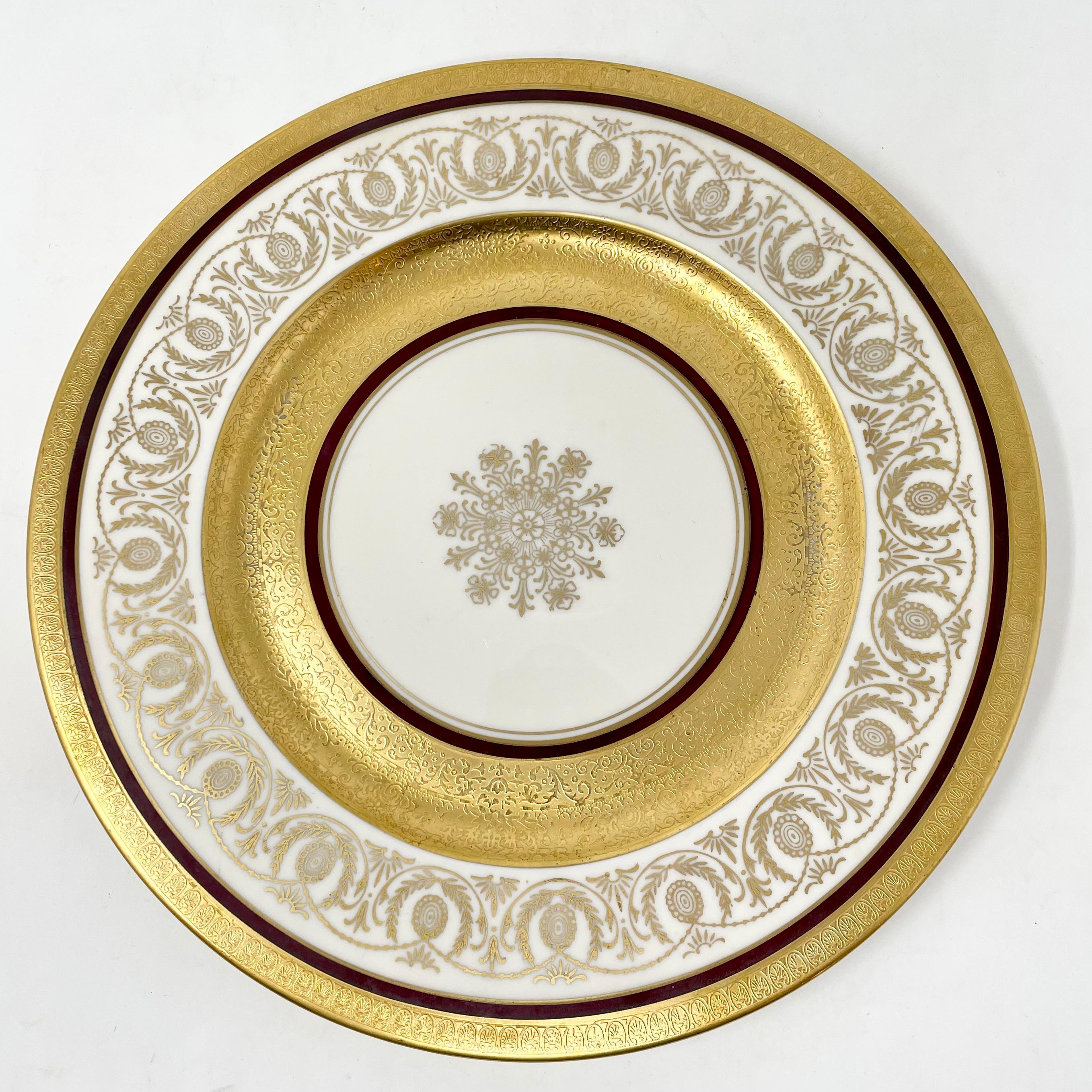 Tchèque Ensemble de 12 assiettes plates anciennes bavaroises en porcelaine « Berg Lan », datant d'environ 1900 à 1910 en vente