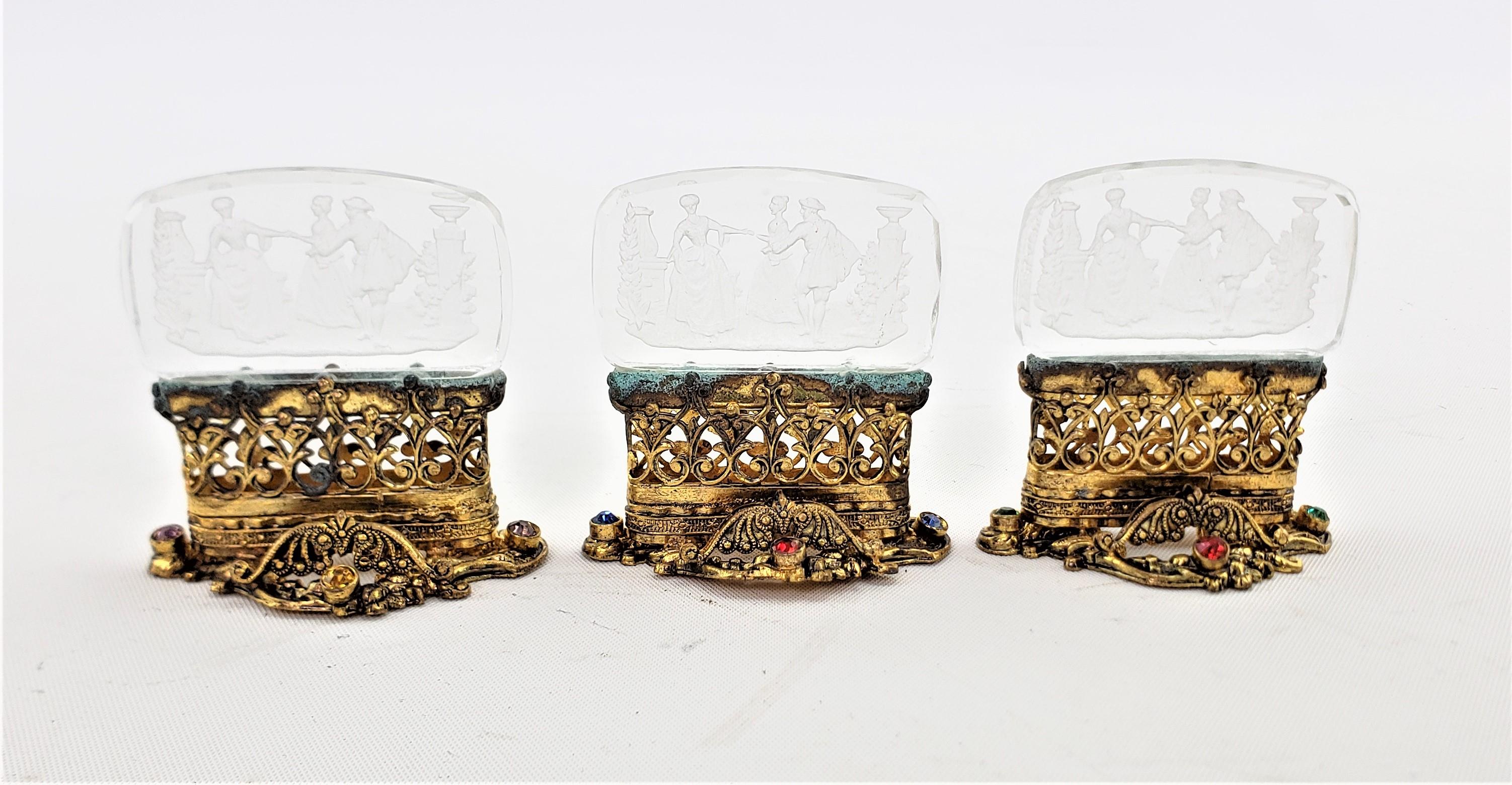 Set of 12 Antique Czech Etched Glass & Pierced Base Place Card or Menu Holders For Sale 5