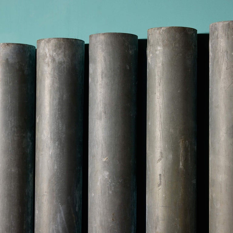 Pipe D'orgue D'église Ancienne En Plomb - Longueur 116 Cm, Rare Avec Support Mural