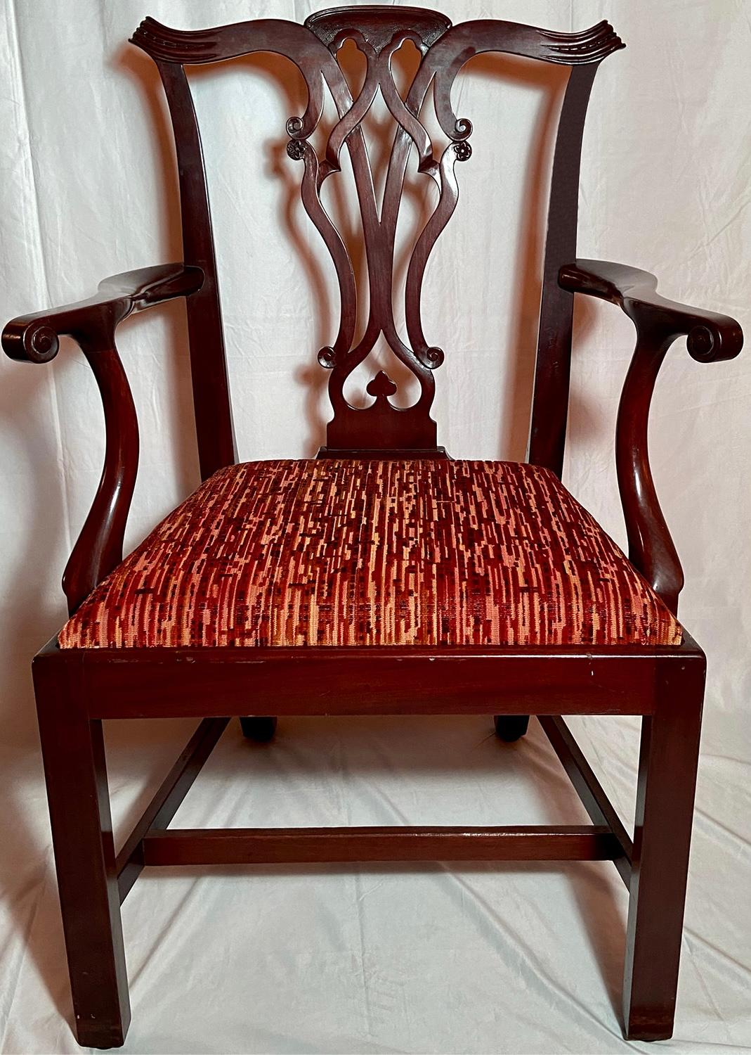 Set of 12 Antique English Mahogany Chippendale Chairs, Circa 1900. In Good Condition For Sale In New Orleans, LA