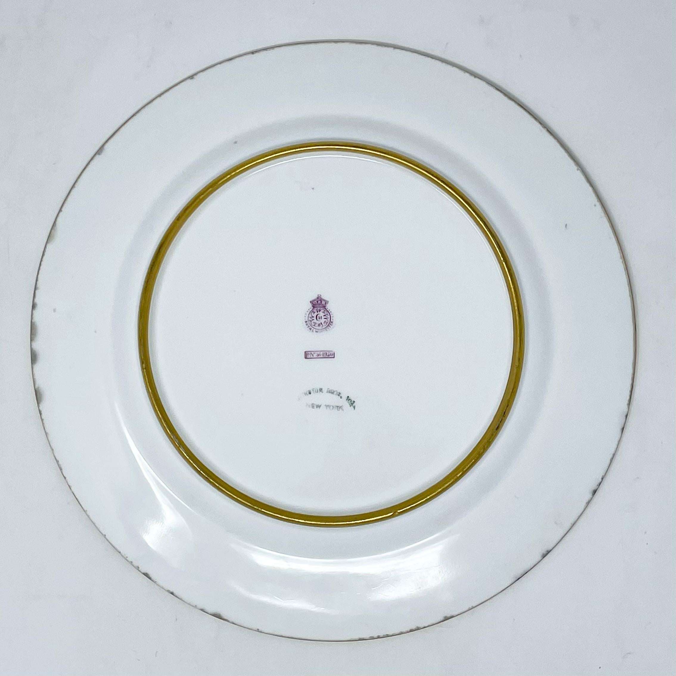 19th Century Set of 12 Antique English Royal Worcester Gold Porcelain Dinner Plates, Ca. 1890 For Sale