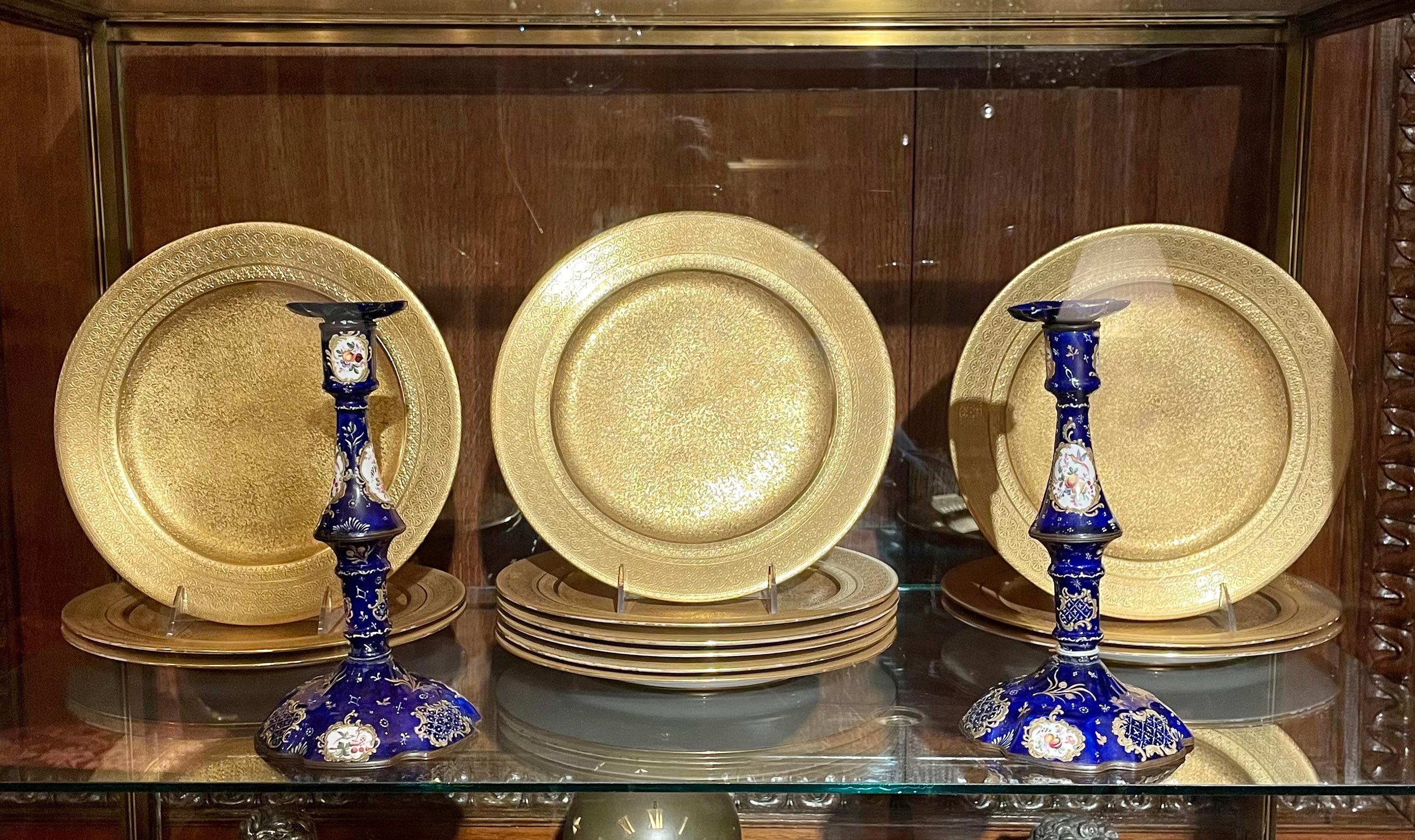 Porcelaine Lot de 12 assiettes plates anciennes anglaises Royal Worcester en porcelaine dorée, vers 1890 en vente
