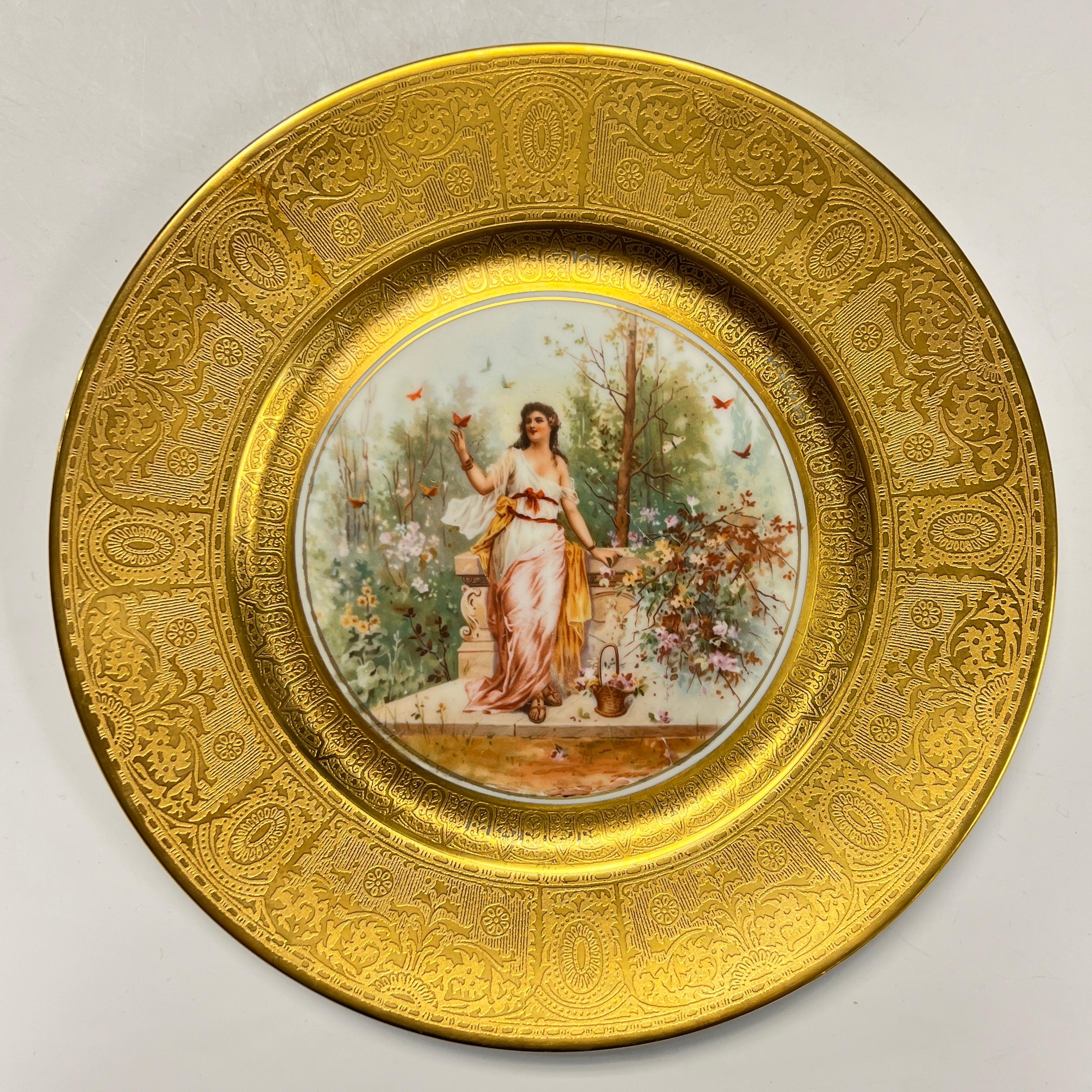 Lot de 12 assiettes de cabinet néoclassiques anciennes finement dorées en vente 7