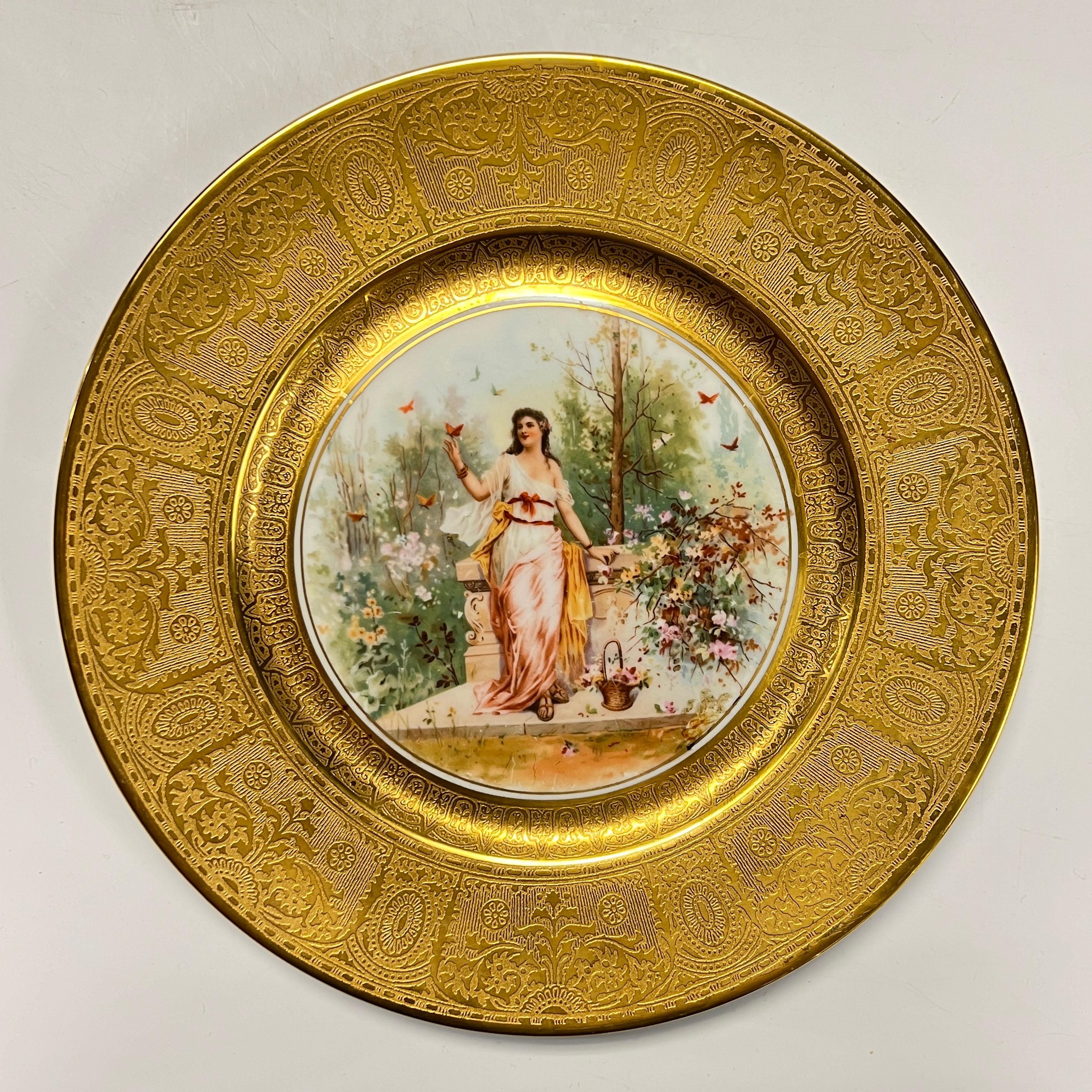 Lot de 12 assiettes de cabinet néoclassiques anciennes finement dorées en vente 8