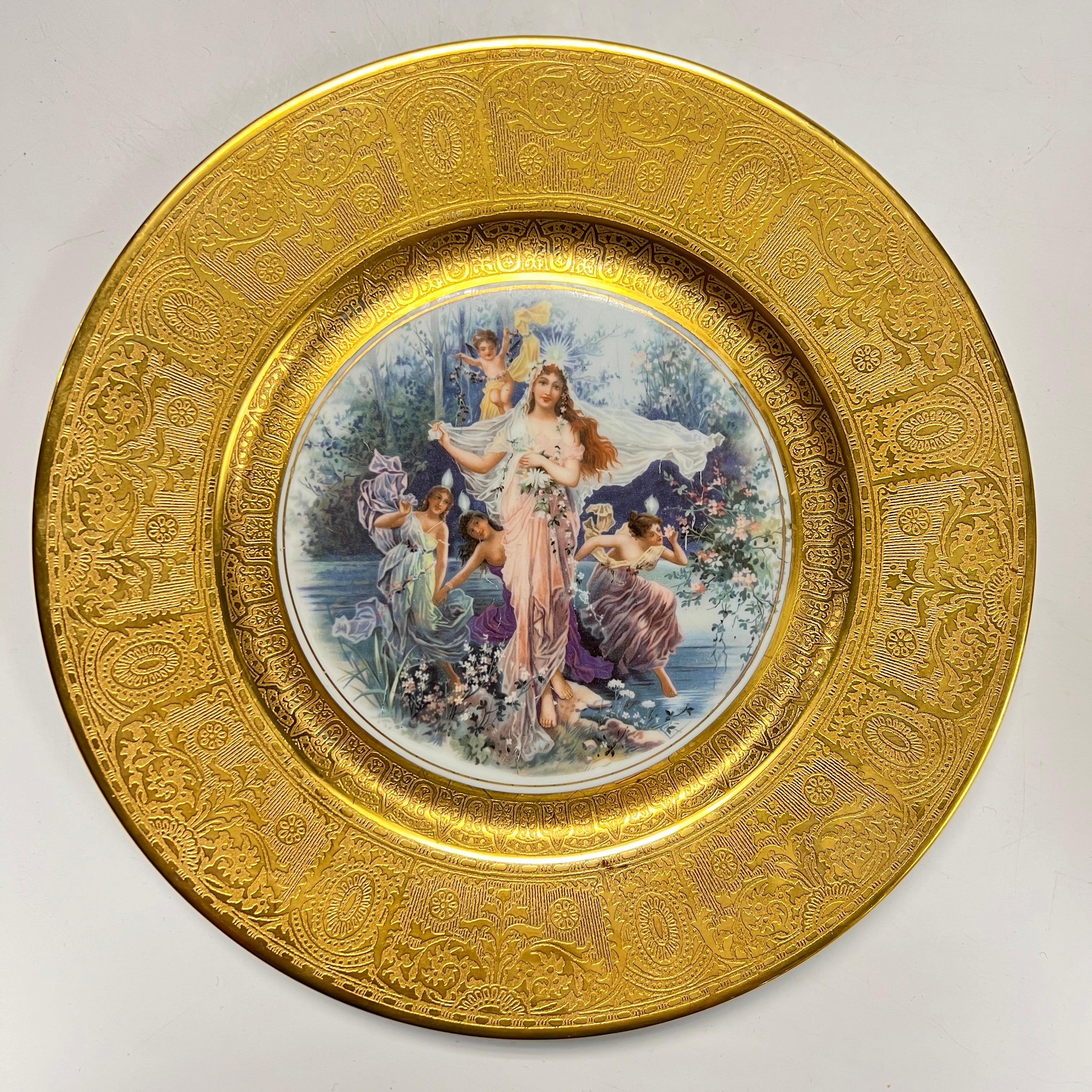 Set of 12 Antique Finely Gilt Neoclassical Cabinet Plates For Sale 3