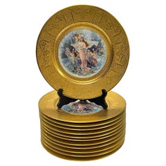 Satz von 12 antiken, fein vergoldeten neoklassizistischen Kabinetttellern