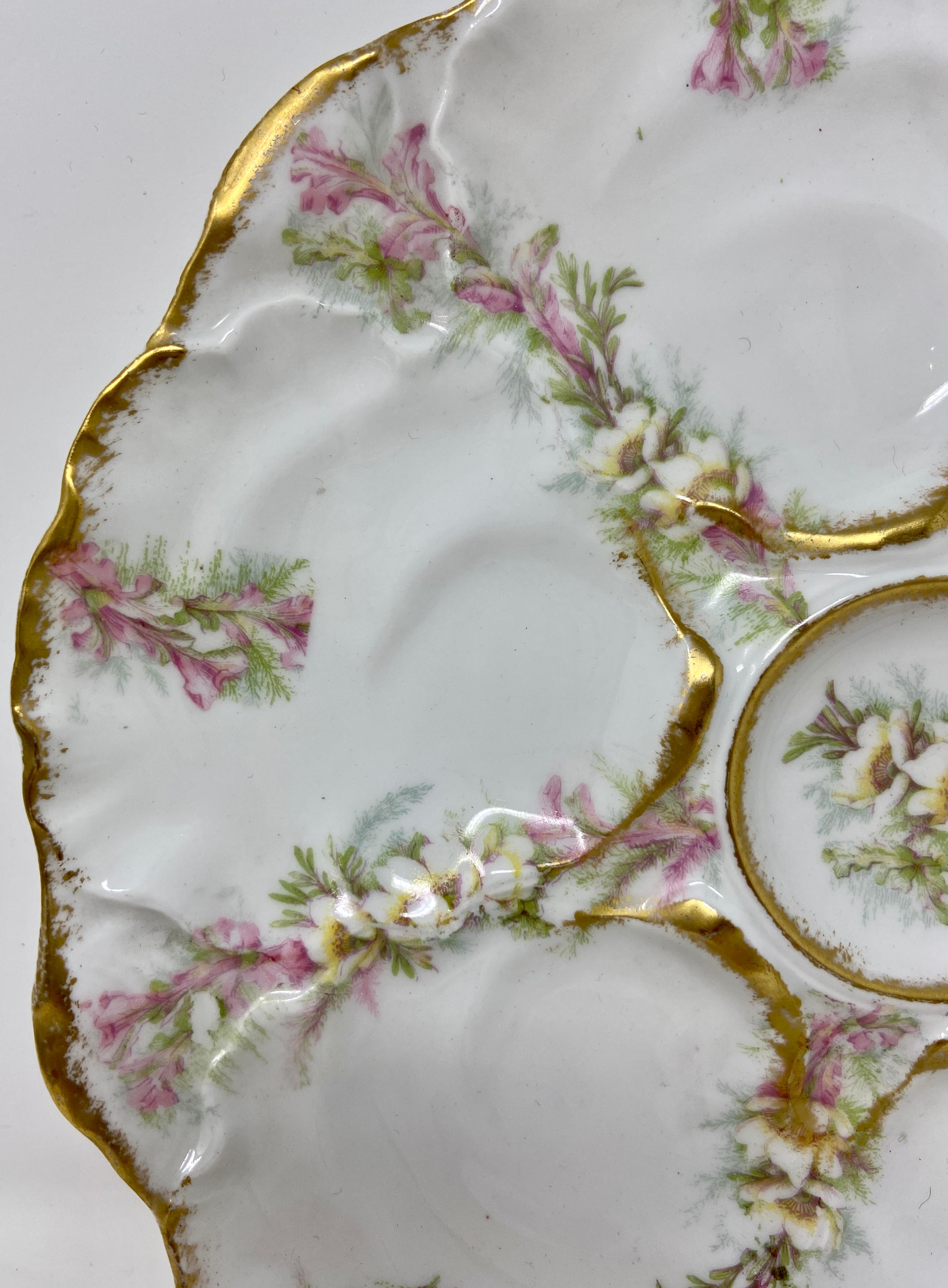 Set of 12 Antique French Limoges Porcelain Oyster Plates, Circa 1890-1900 In Good Condition For Sale In New Orleans, LA