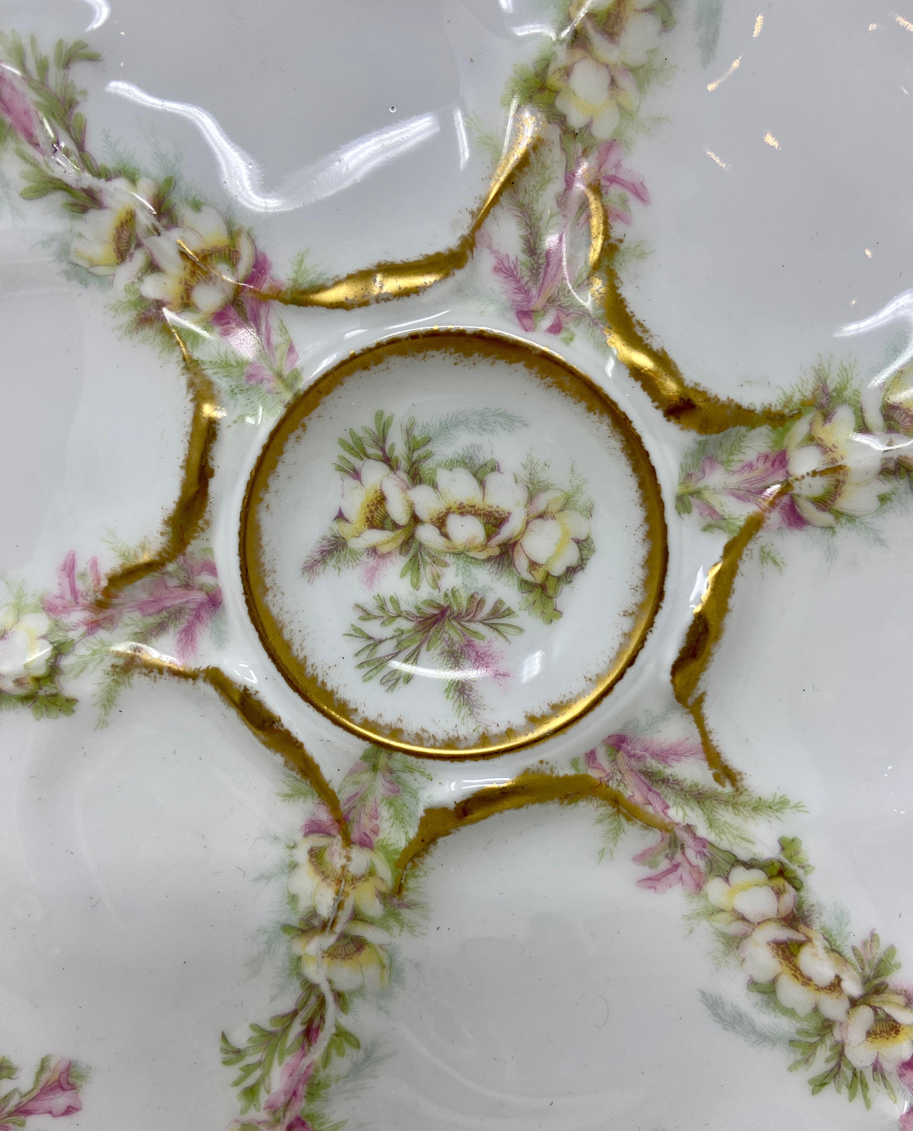 19th Century Set of 12 Antique French Limoges Porcelain Oyster Plates, Circa 1890-1900 For Sale