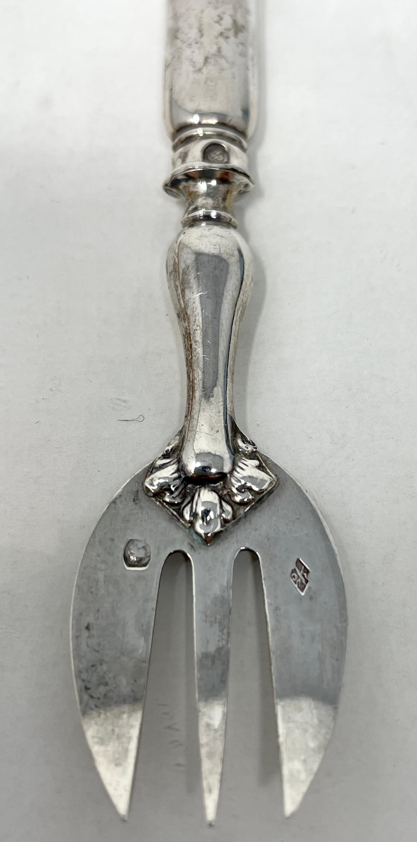 Set of 12 Antique French Silver Hallmarked Oyster Forks in Case, Circa 1885. In Good Condition For Sale In New Orleans, LA
