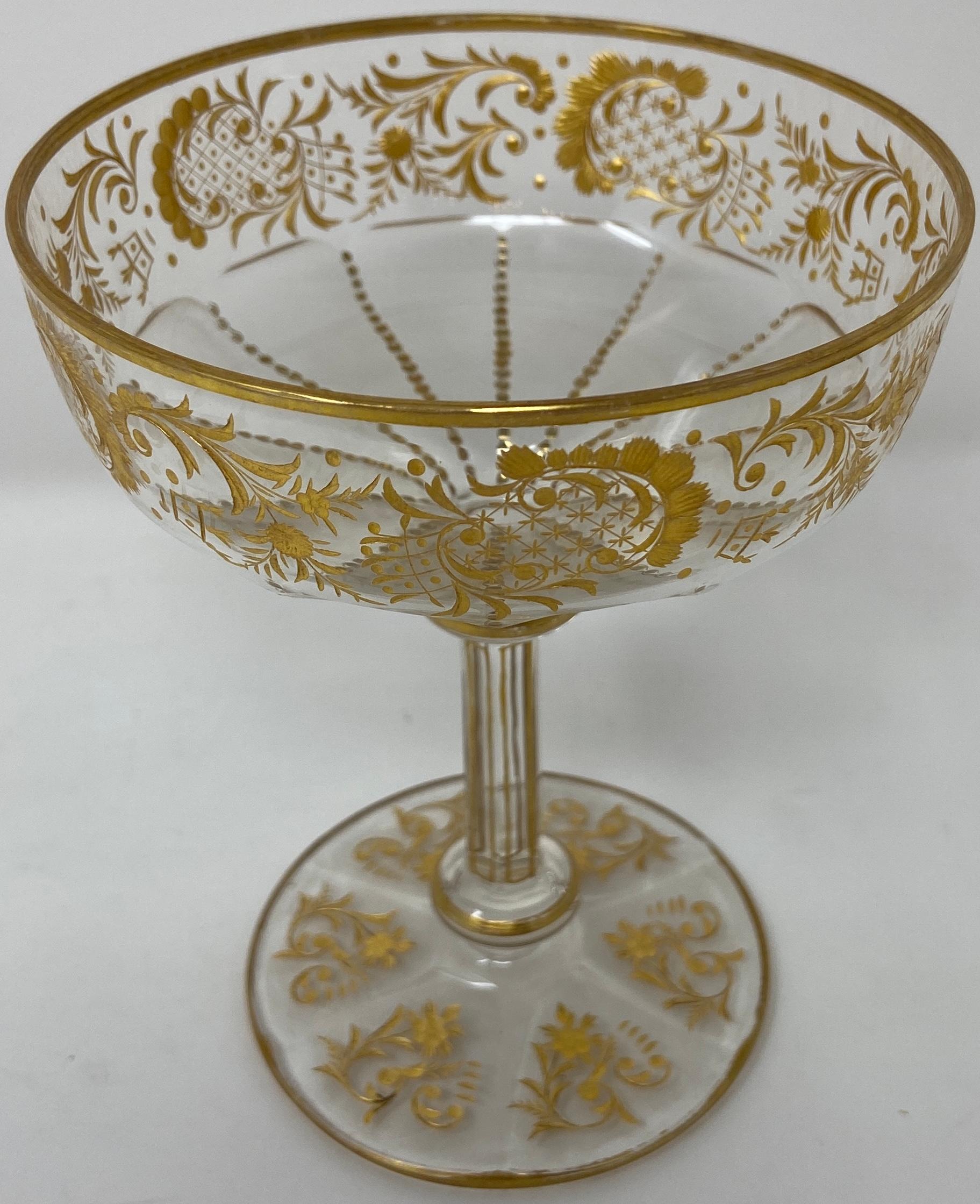 Set of 12 Antique French Val Saint Lambert Gold-Etched Crystal Champagne Coupes In Good Condition In New Orleans, LA