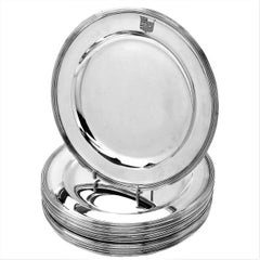 Satz von 12 antiken georgianischen Sterlingsilber-Speisetellern:: 1807