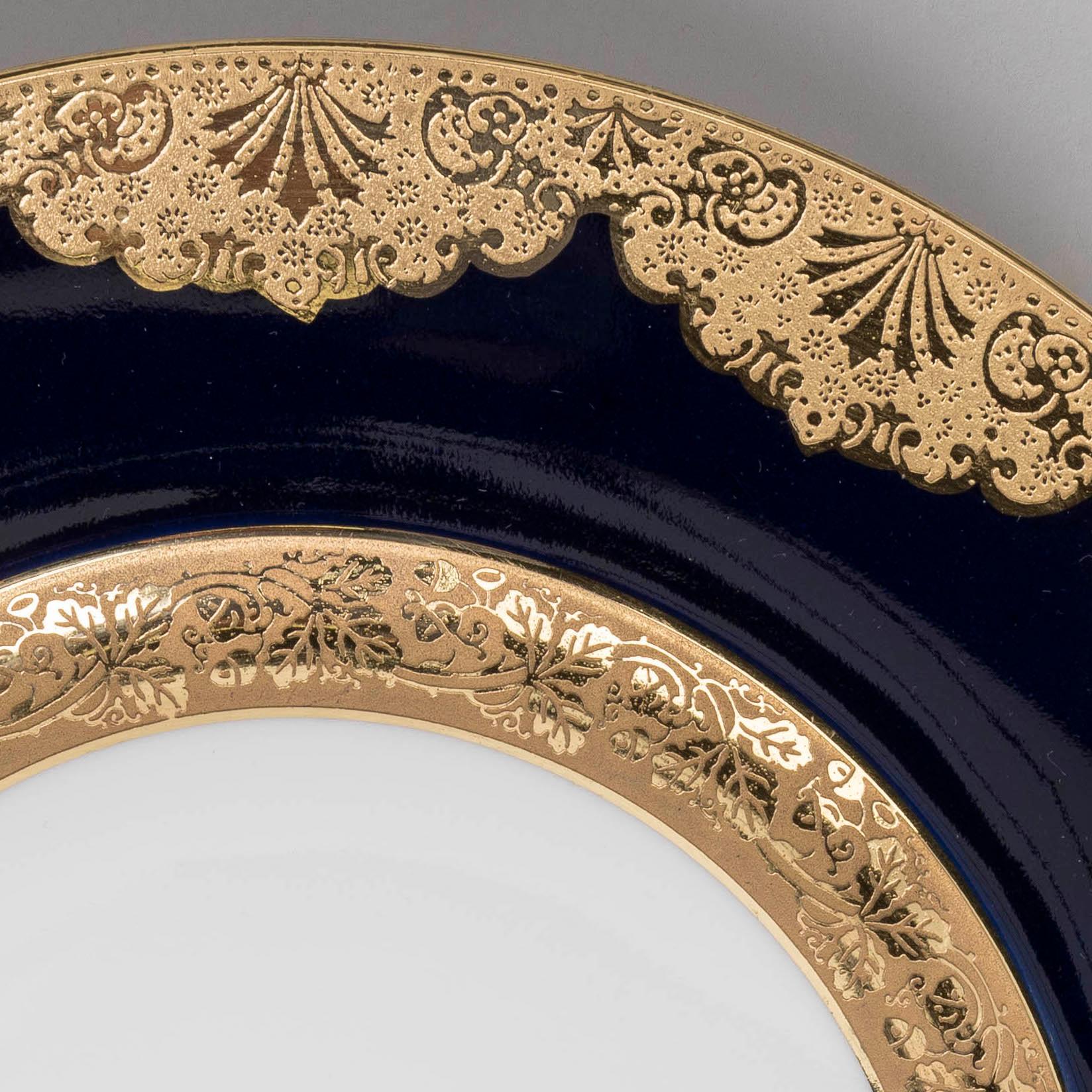 Juego de 12 platos antiguos de Limoges azules y dorados de Lanternier Francés en venta