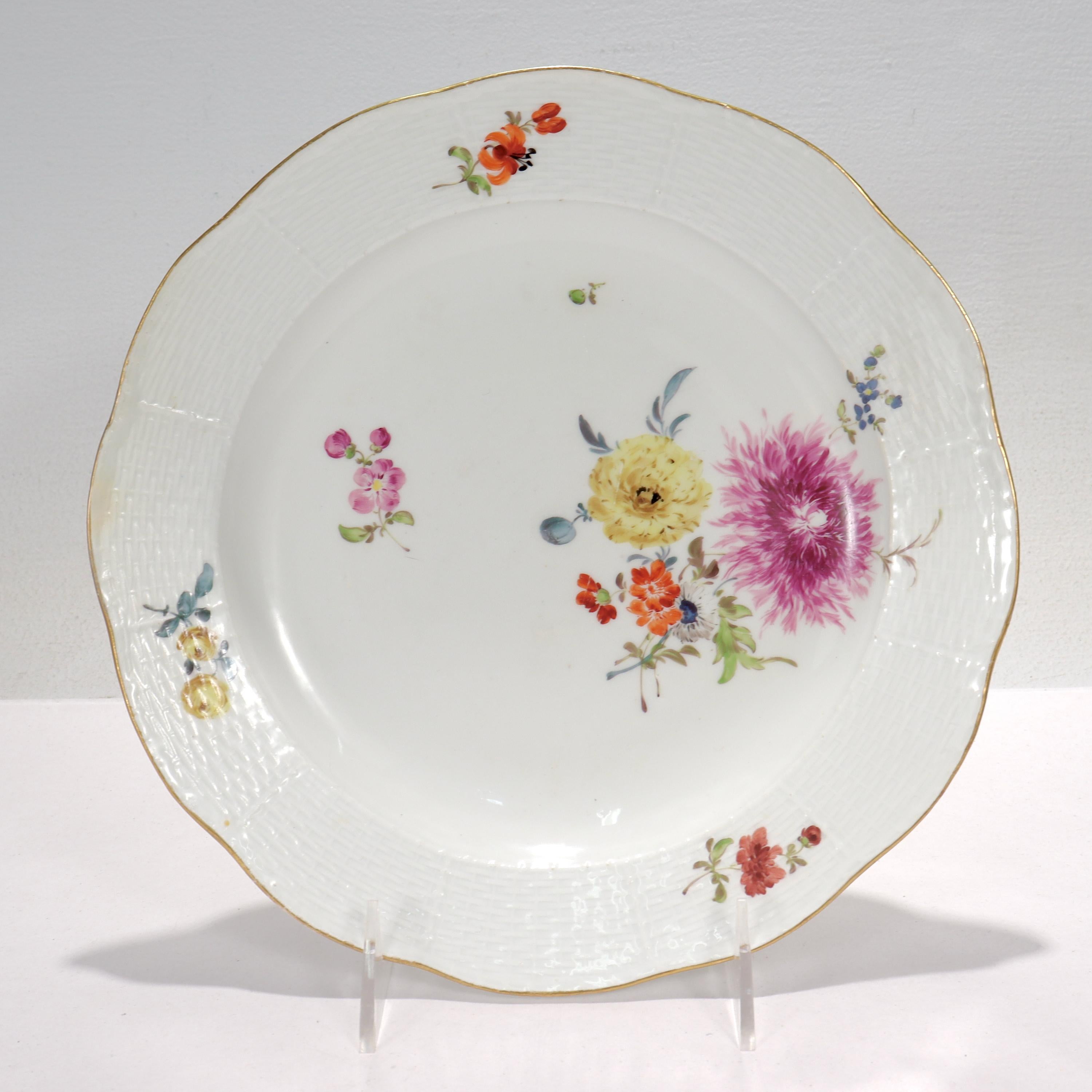 Set of 12 Antique Meissen Porcelain 'Old Ozier' Pattern Cabinet or Dinner Plates For Sale 7