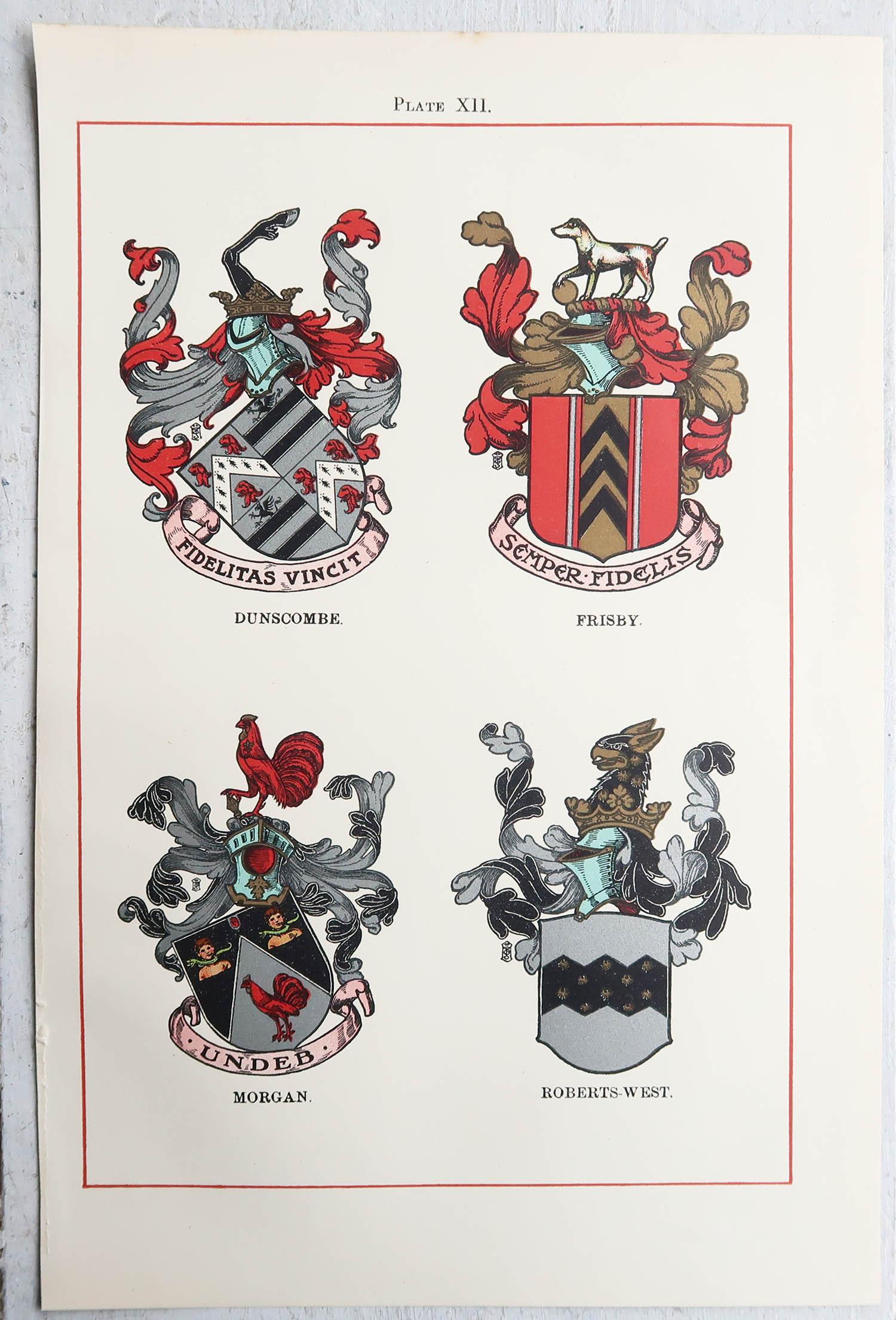 Ensemble de 12 estampes anciennes d'armoiries de famille anglaise C.1900 en vente 5