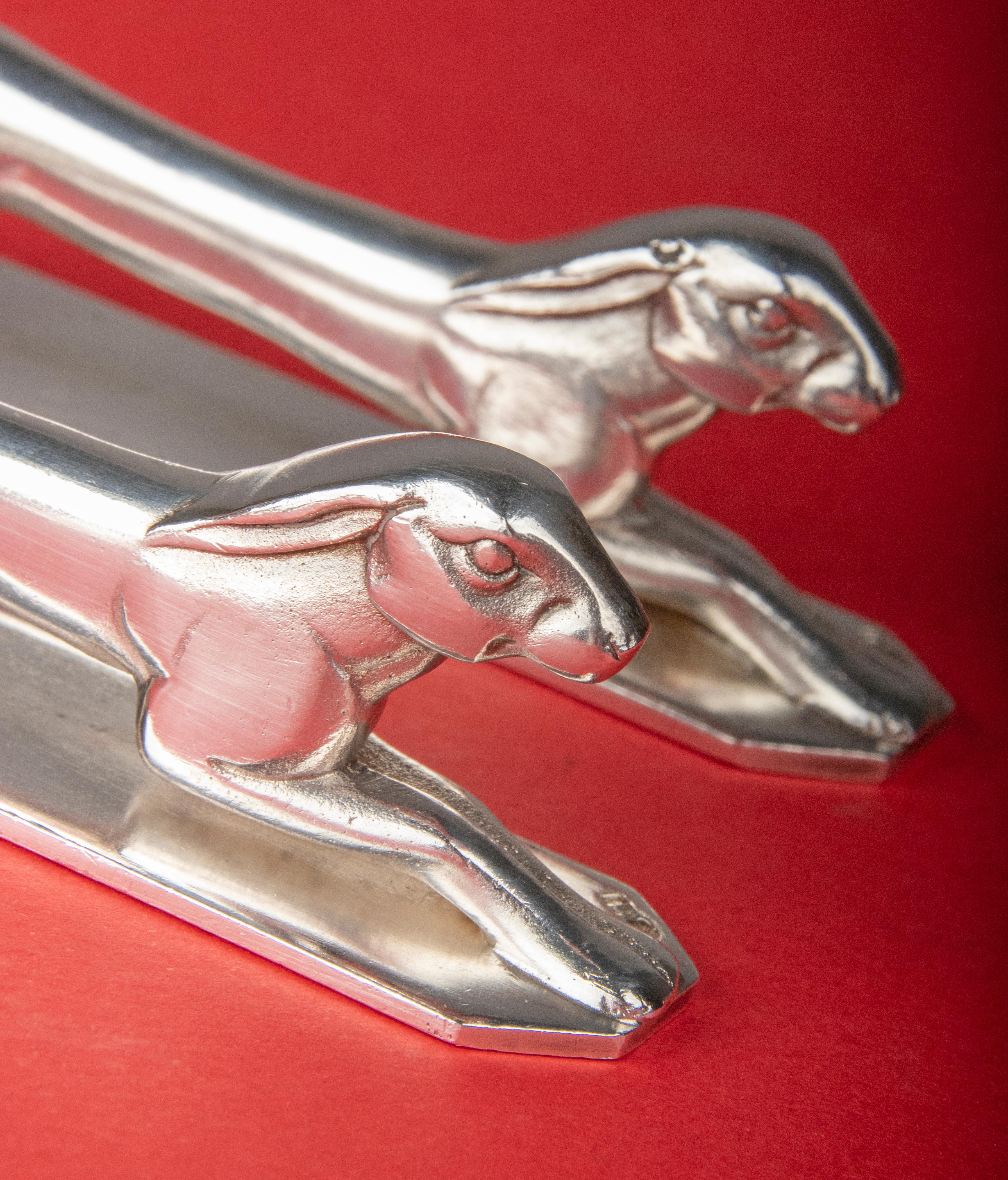 Ensemble de 12 porte-couteaux Art Déco à animaux en métal argenté fabriqués par Apollo 4