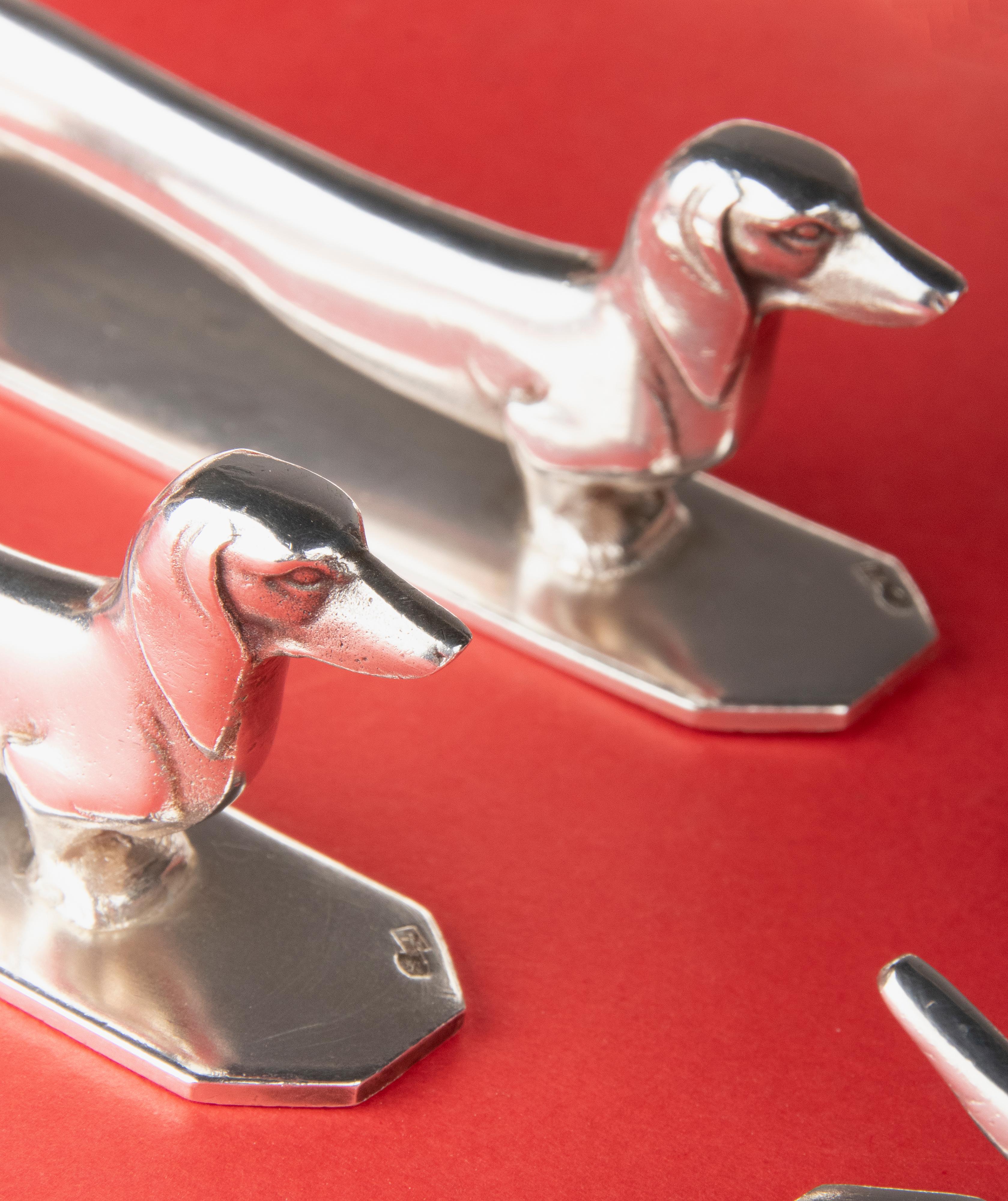 Plaqué Ensemble de 12 porte-couteaux Art Déco à animaux en métal argenté fabriqués par Apollo