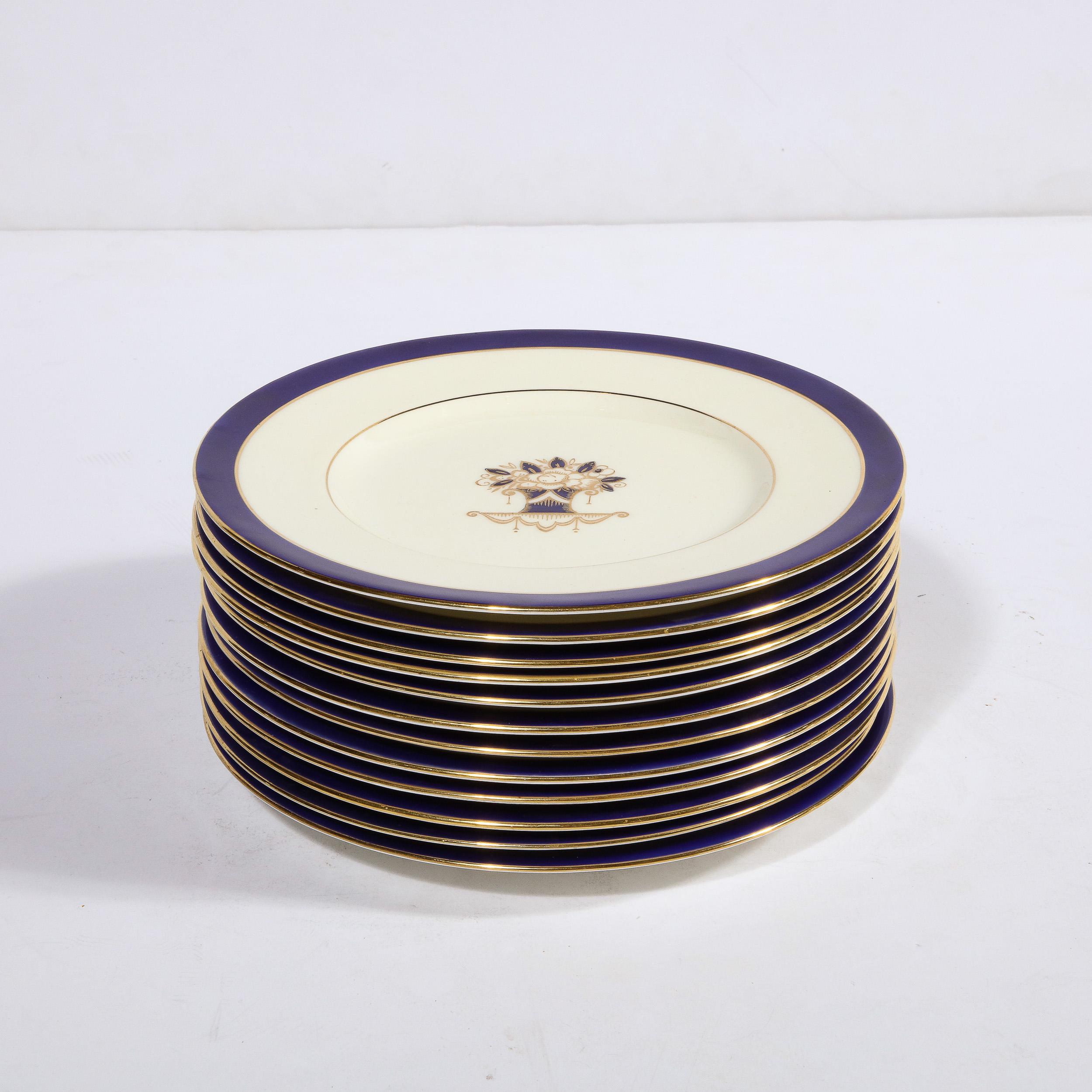 Set von 12 Art-Déco-Tellern mit kobaltfarbenen und 24KT-Golddetails von Minton für Tiffany im Zustand „Hervorragend“ im Angebot in New York, NY
