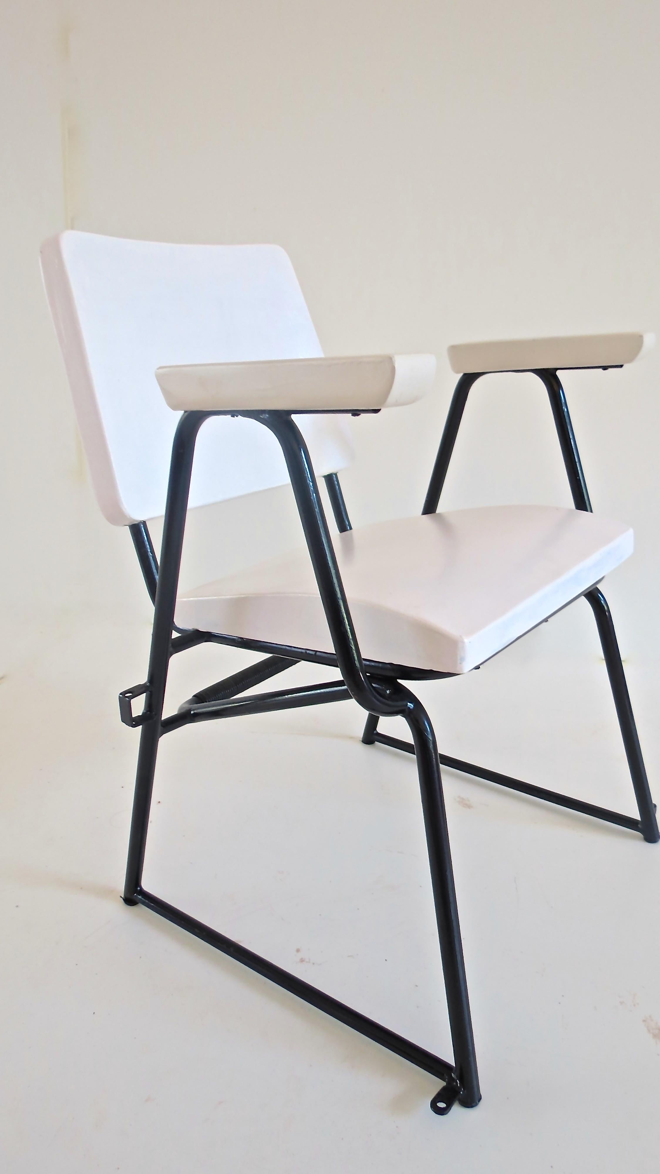 Satz mit 12 Attr. Studio BBPR Sessel mit geschliffenem Holz Torino 1945 im Angebot 8