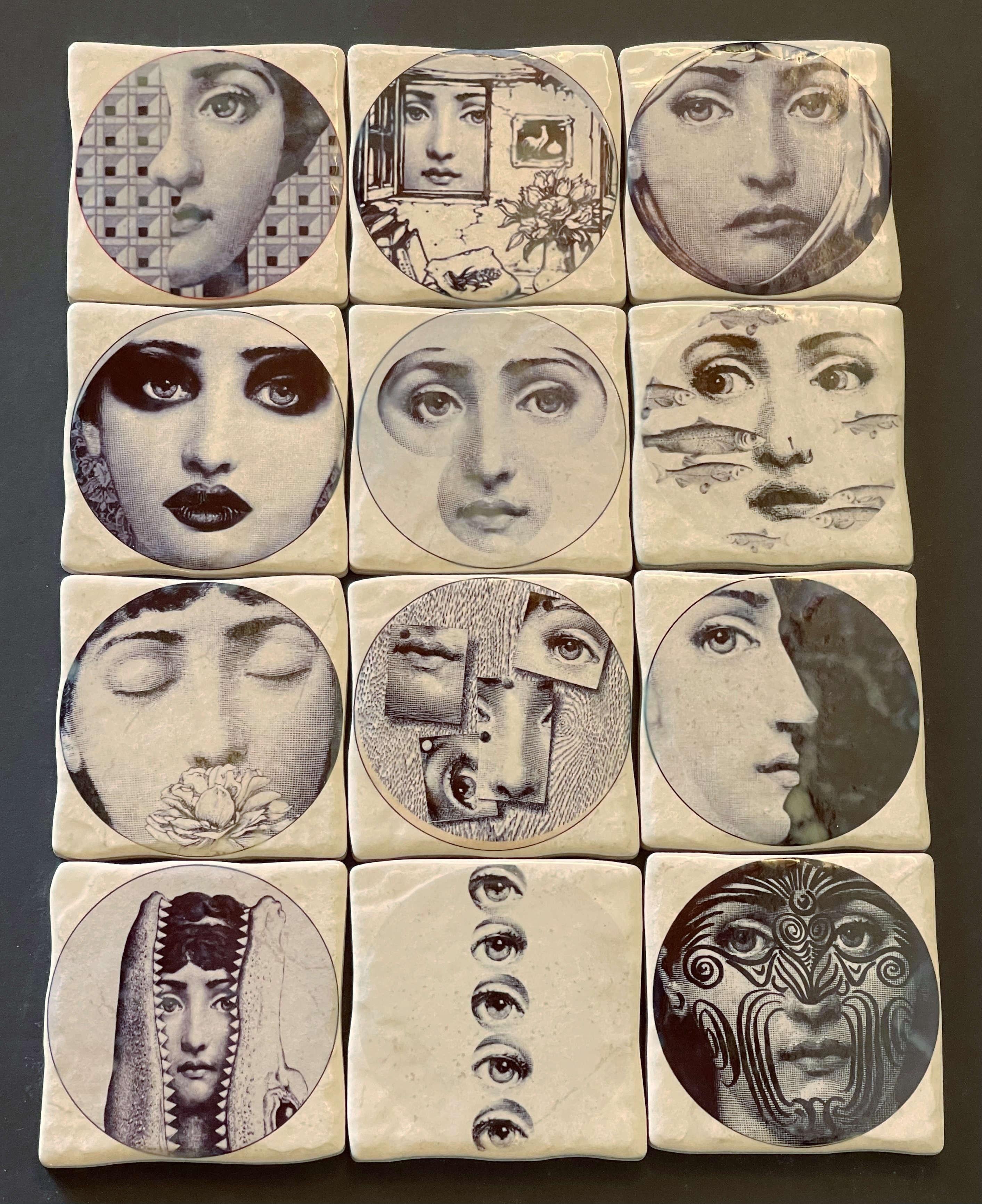 Carreaux muraux vintage en céramique noir et blanc représentant le visage de la célèbre chanteuse d'opéra Lina Cavalieri / dessinés par Piero Fornasetti, fabriqués en Italie dans les années 1950.
Peut être monté comme tuiles ou utilisé comme