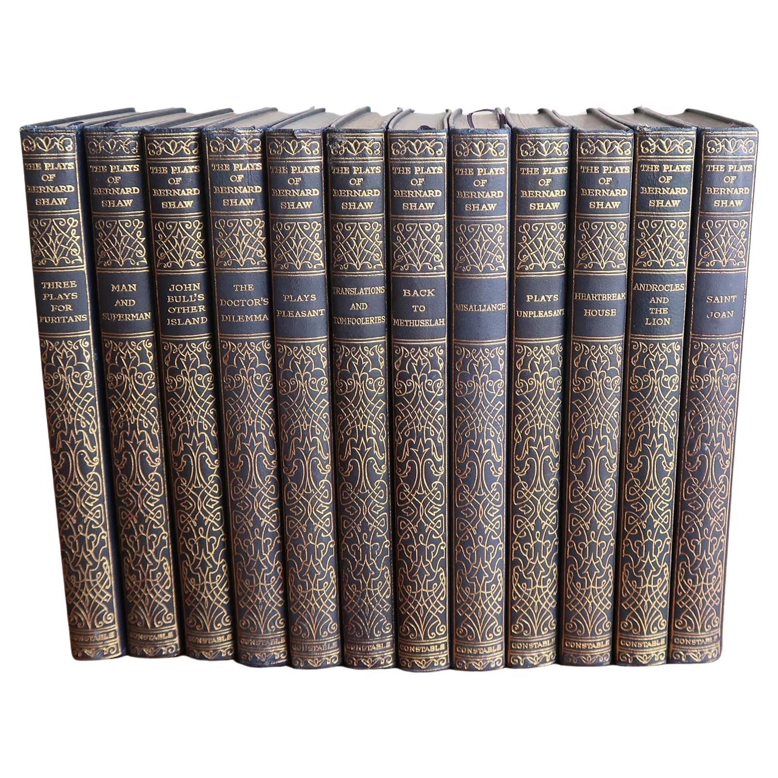 Ensemble de 12 livres reliés en cuir bleu. Les œuvres de George Bernard Shaw. 1926