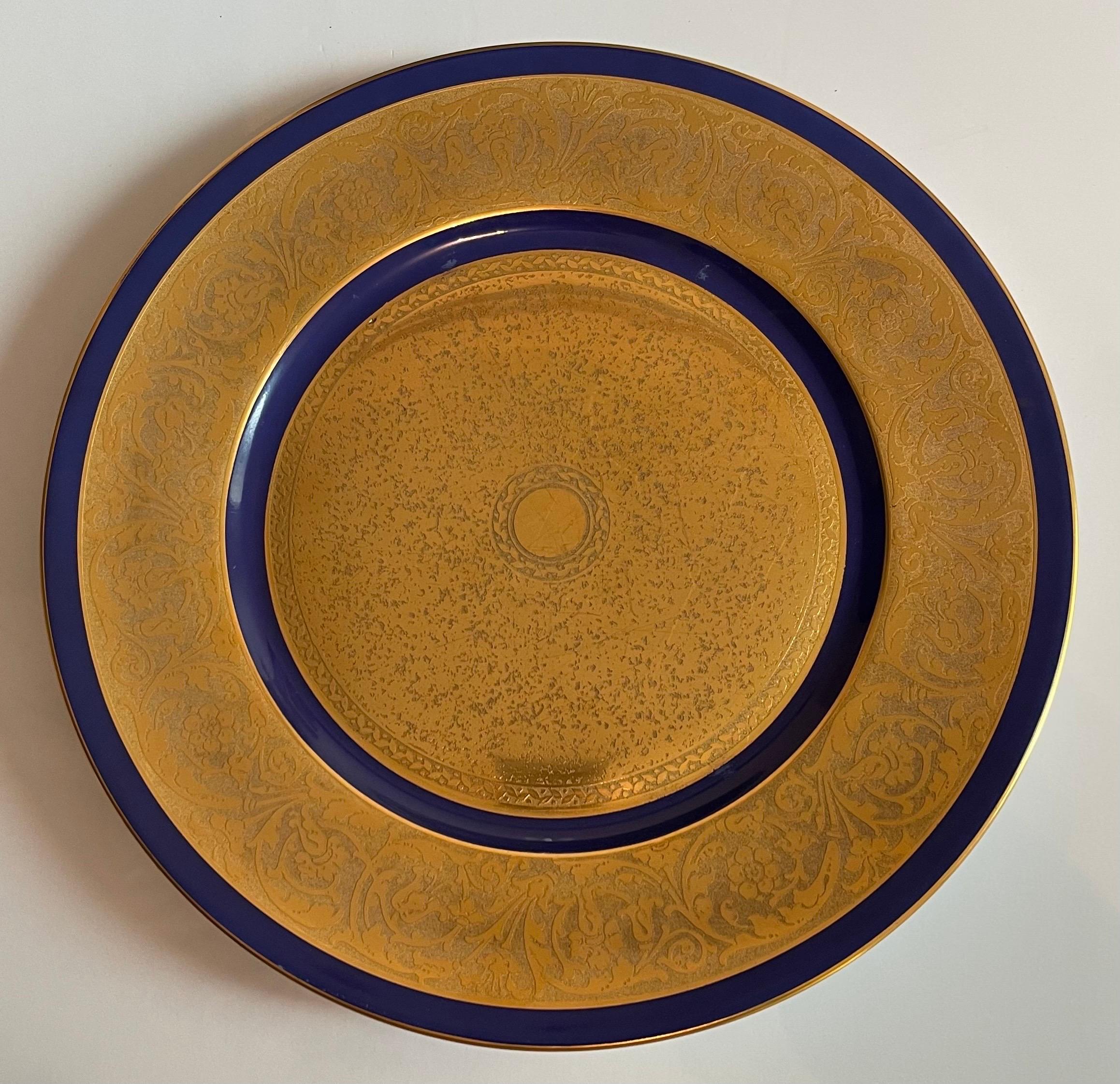 Porcelain Set of 12 Bohemia Stouffer Cobalt Blue & Gilt Dinner Plates For Sale