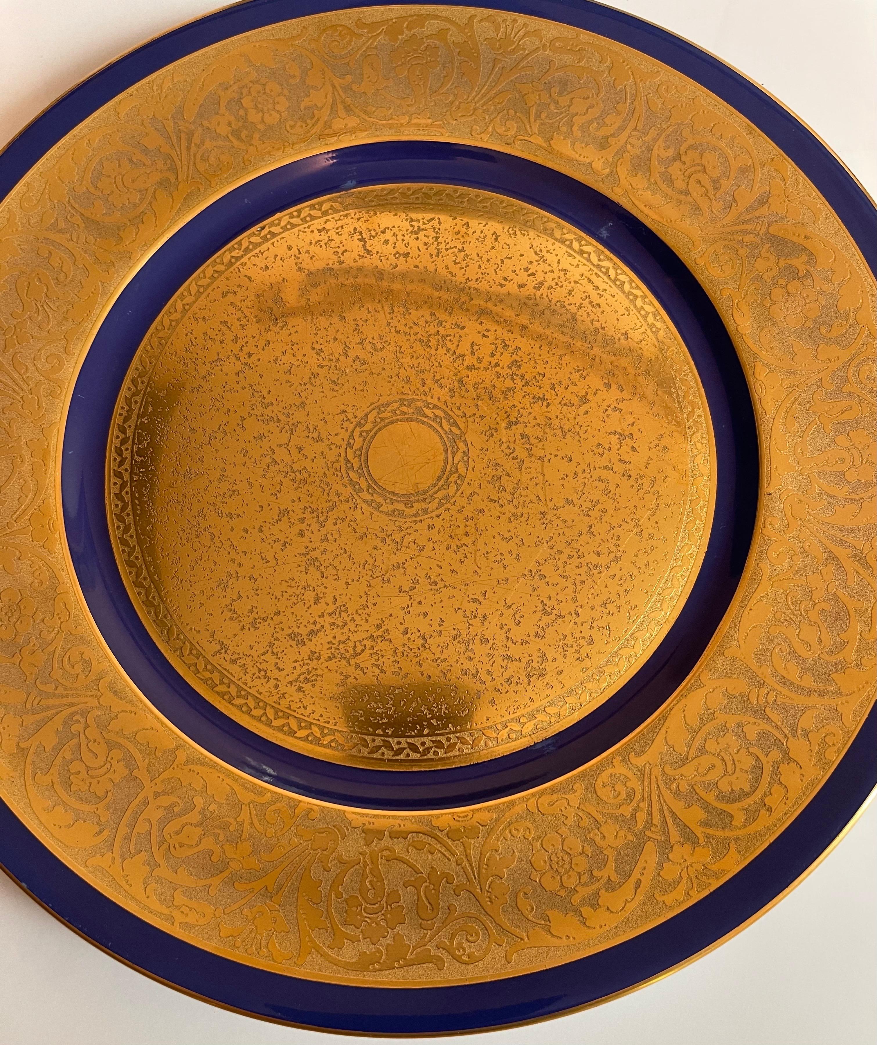 Set of 12 Bohemia Stouffer Cobalt Blue & Gilt Dinner Plates For Sale 2