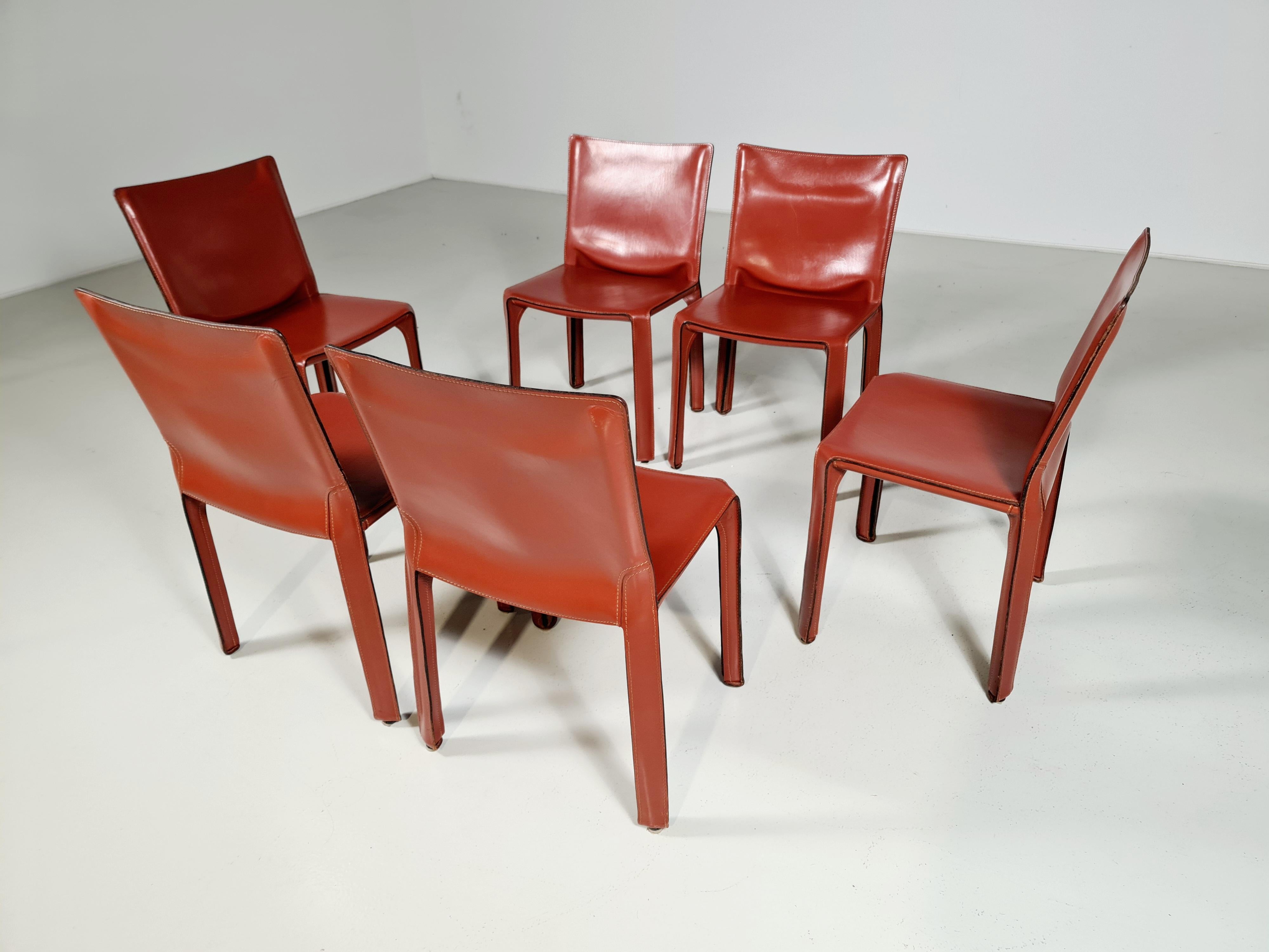 Set of 12 CAB 412 Chairs by Mario Bellini for Cassina, 1980 In Good Condition In amstelveen, NL