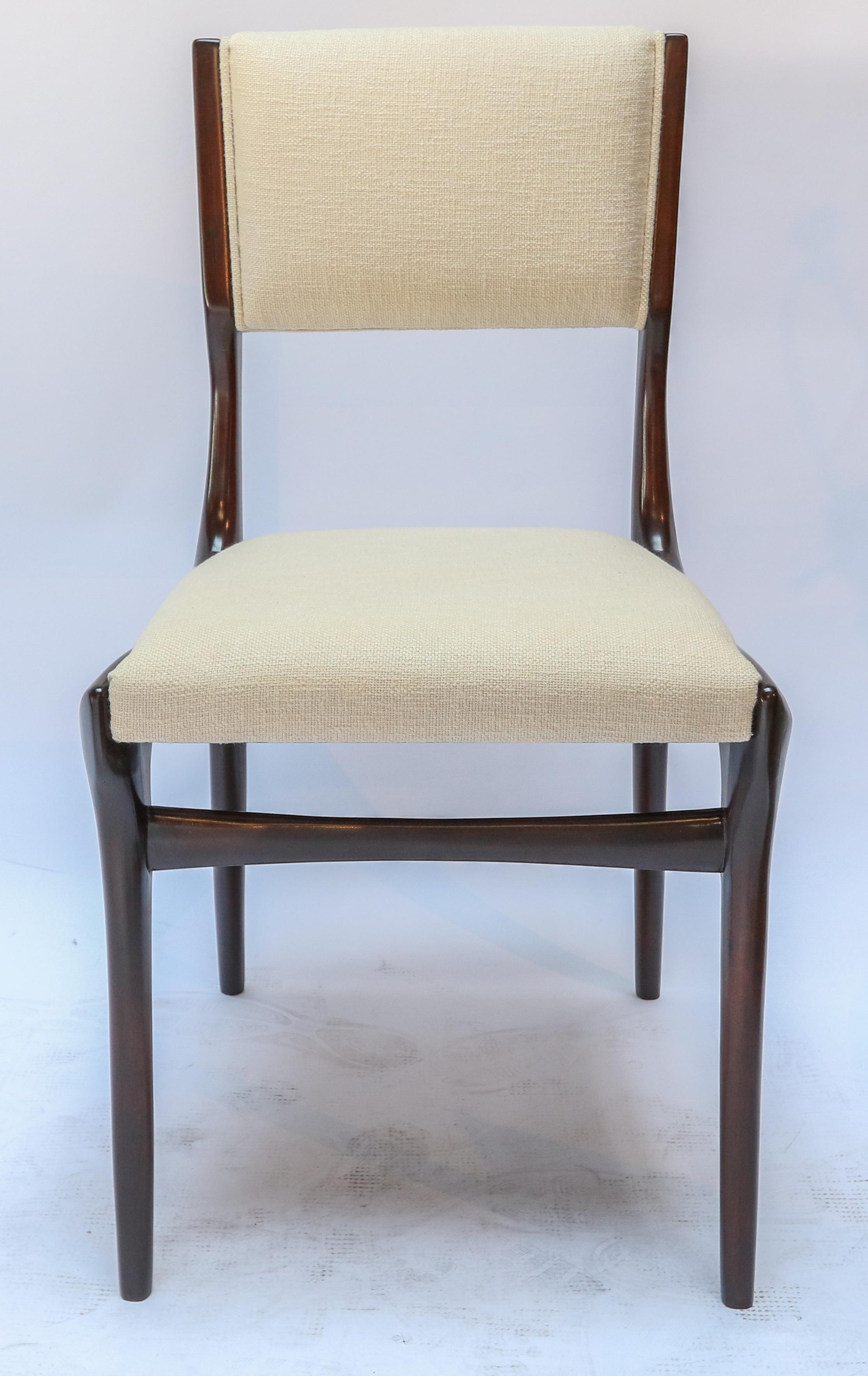 Italian Set of 12 Carlo de Carli Brown Wood Dining Chairs in Ivory Linen, 1950s