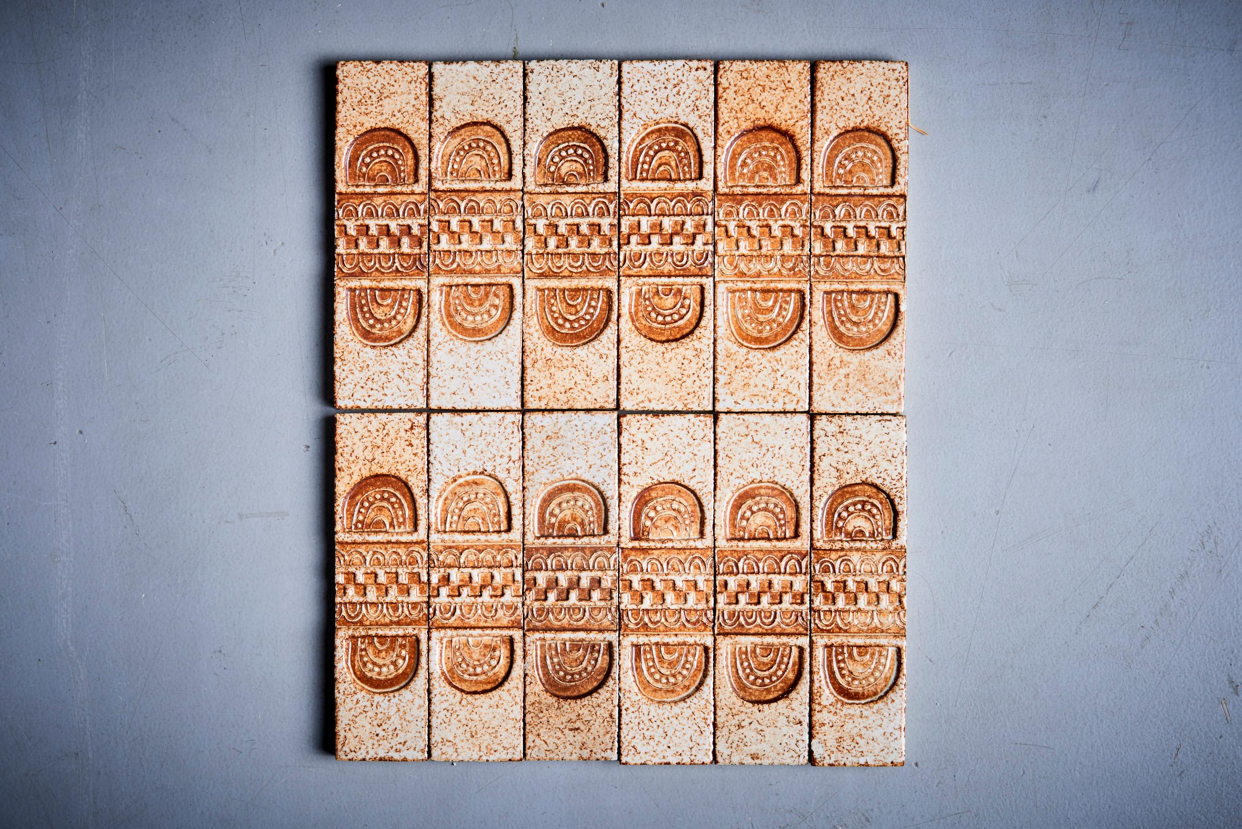 Set von 12 Keramikfliesen von Roger Capron, Frankreich – 1970er Jahre (Französisch) im Angebot