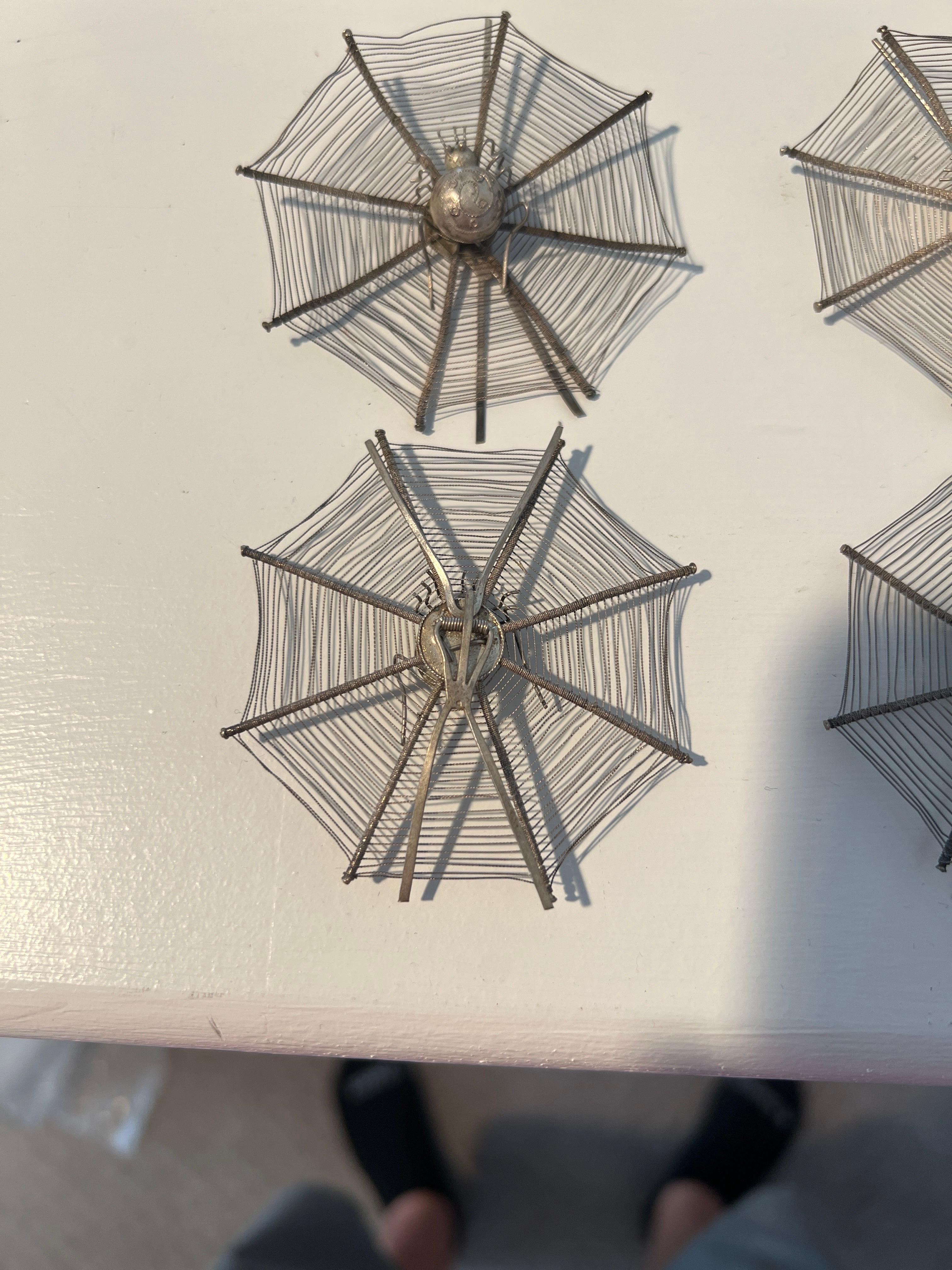 20th Century Set of 12 Chinese Export Silver Spider Web Form Place Card Holders For Sale