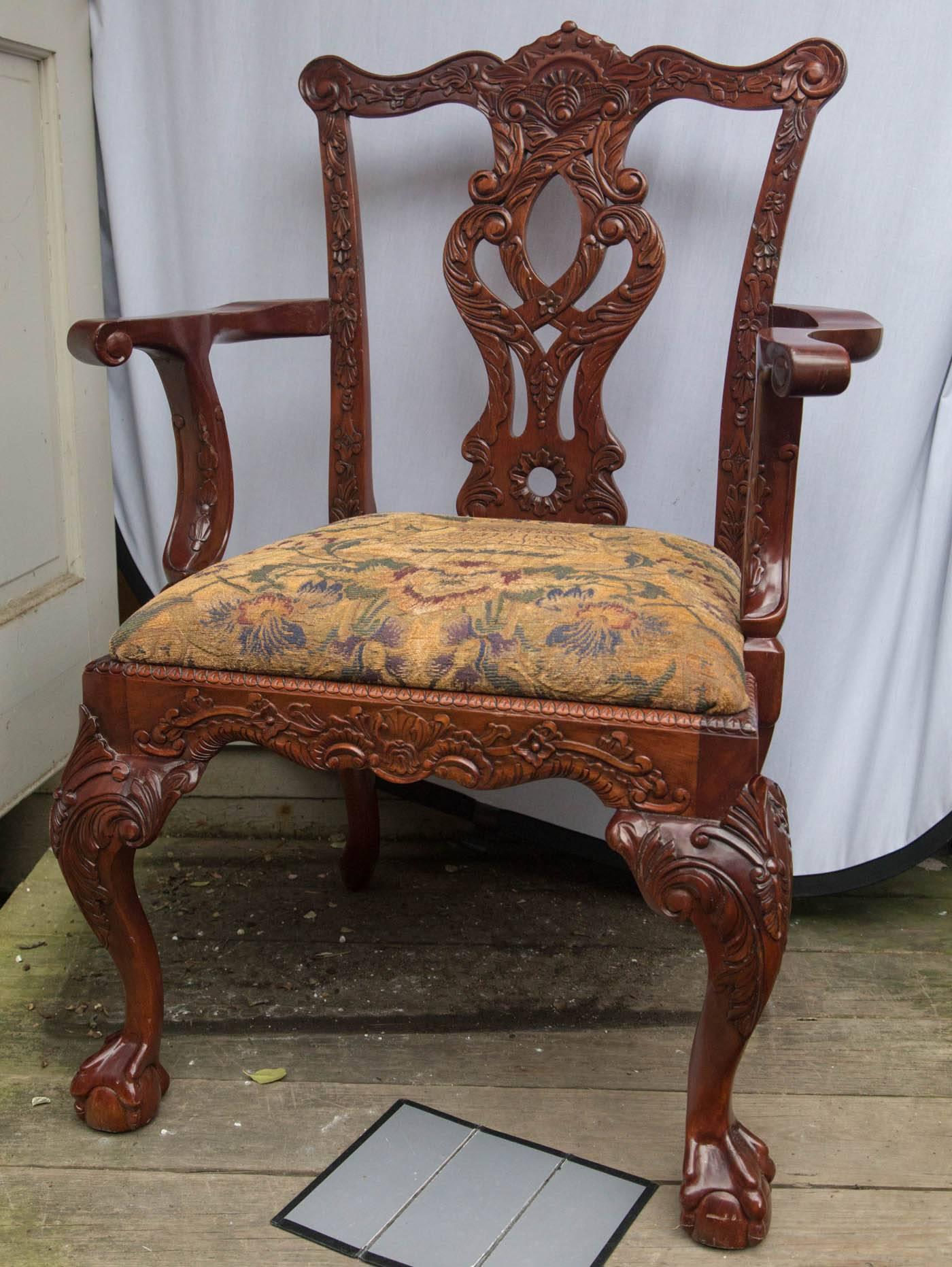 Set of 12 Chippendale Style Dining Chairs In Excellent Condition For Sale In Woodbury, CT
