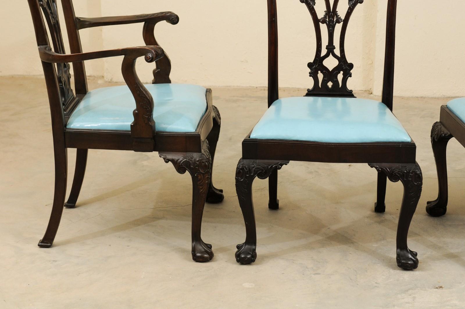 English Set of 12 Chippendale Style Mahogany Dining Chairs, England, circa 1890 For Sale