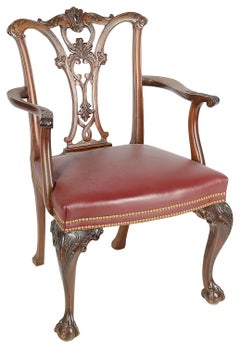 Juego de 12 Sillas de Comedor de Caoba Estilo Chippendale