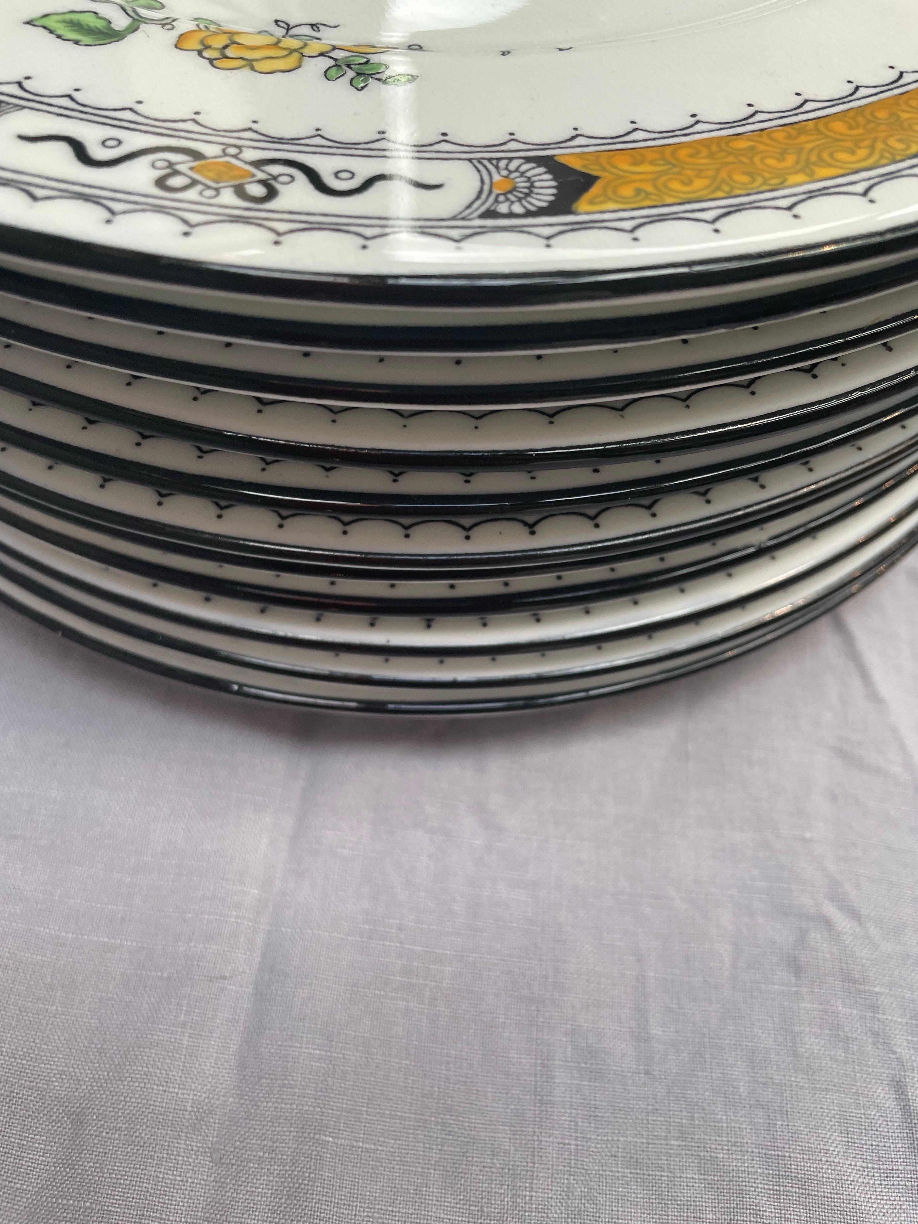 Juego de 12 platos llanos 