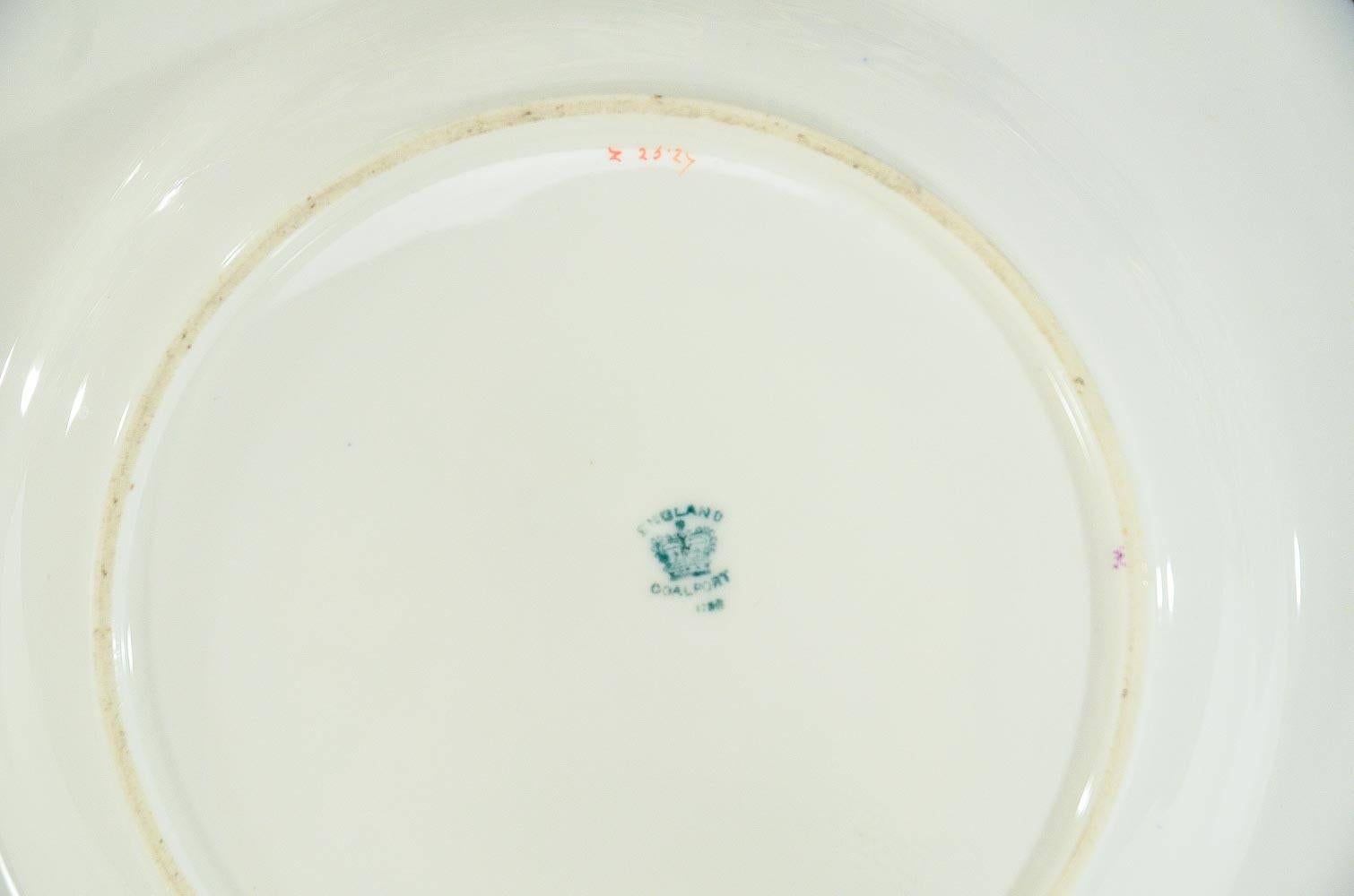 Porcelaine Lot de 12 assiettes à soupe Coalport peintes à la main, motif oiseau exotique, bleu lapis et doré en vente