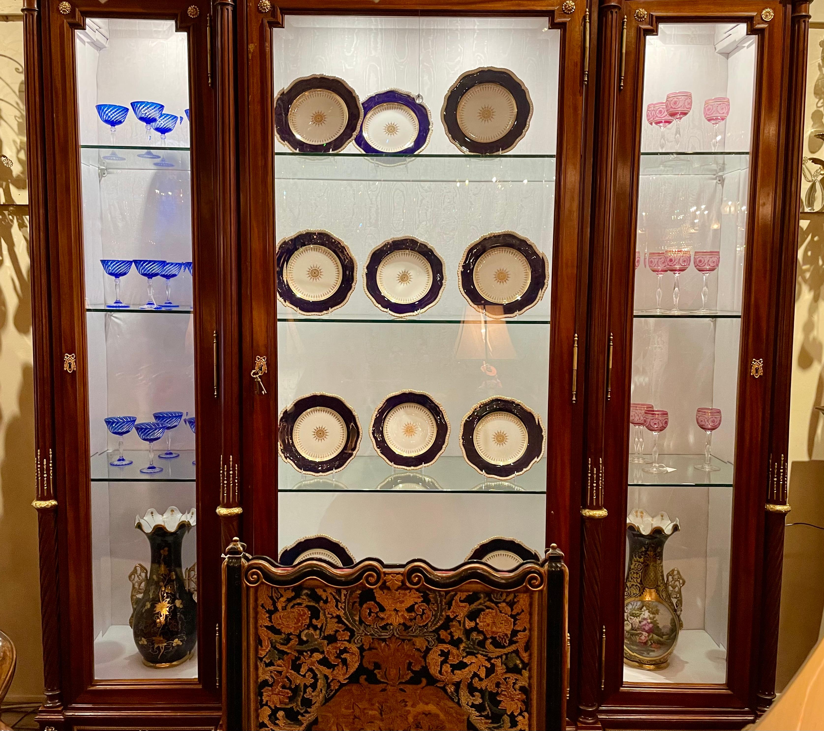 Ensemble de 12 coupes de champagne en cristal bleu cobalt 