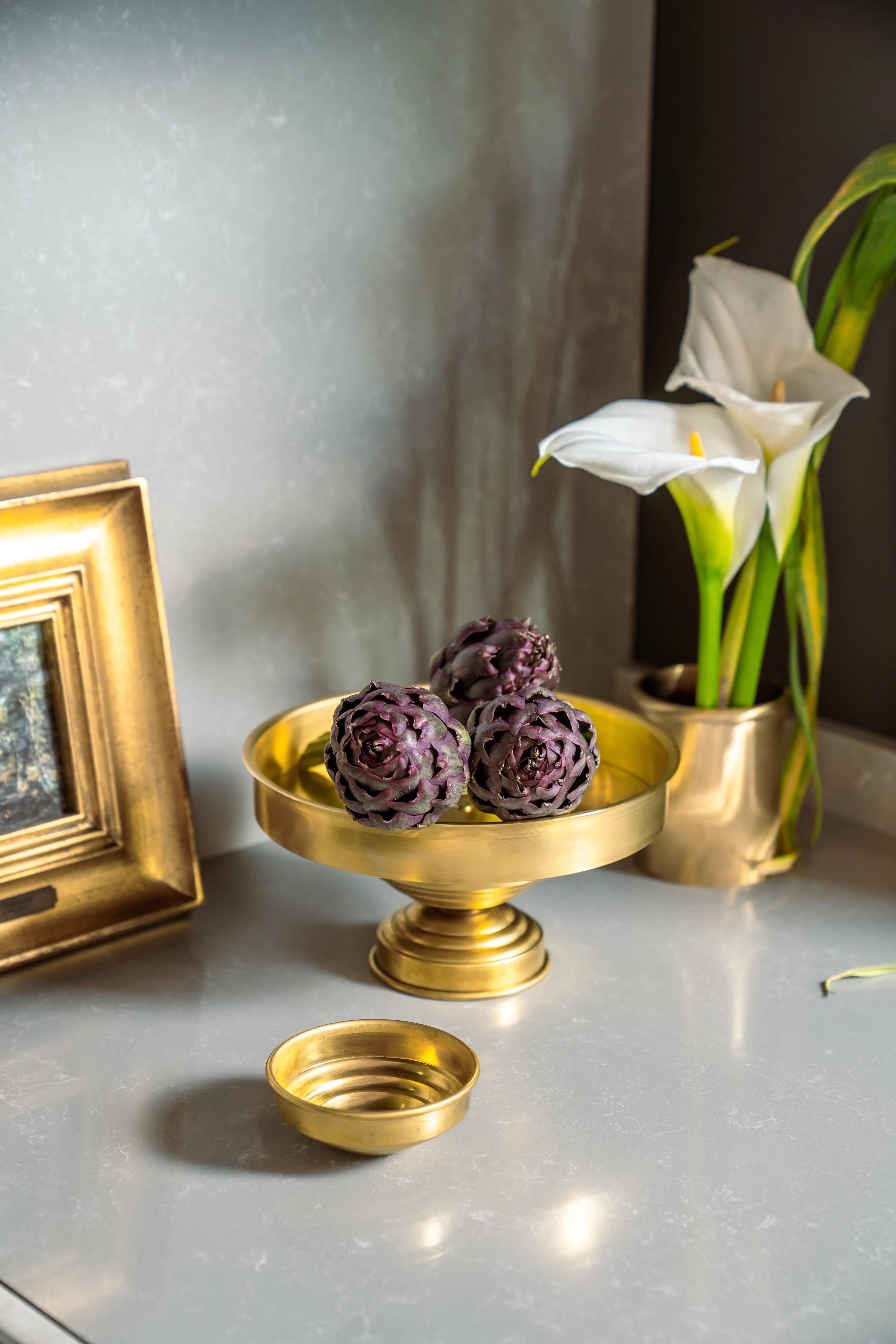 Italiano Set of 12 Contemporary Brass Bowls with Refined Finish, Made in Italy in vendita