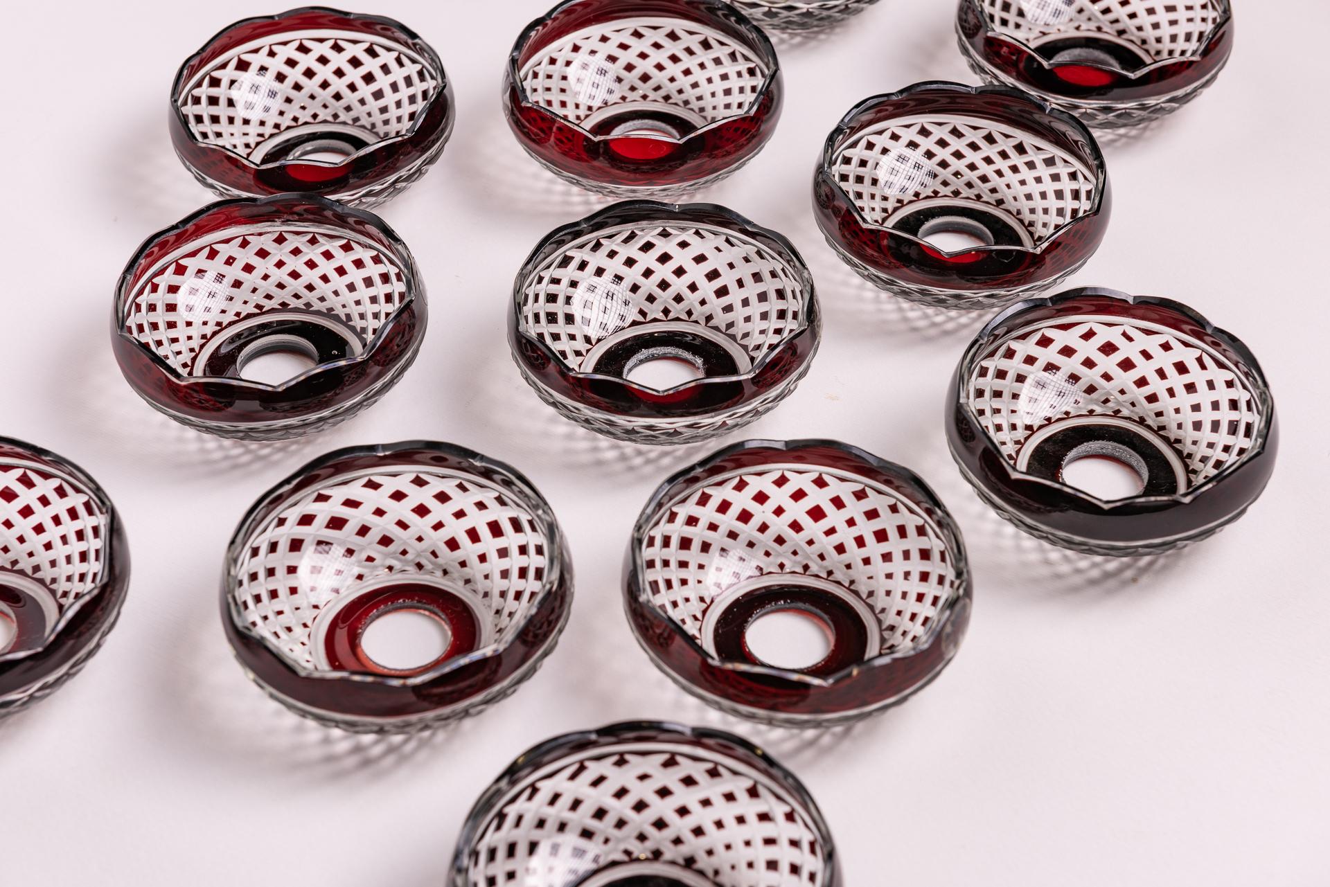 Beaux-Arts Set di 12 cristalli per lampadari in vendita