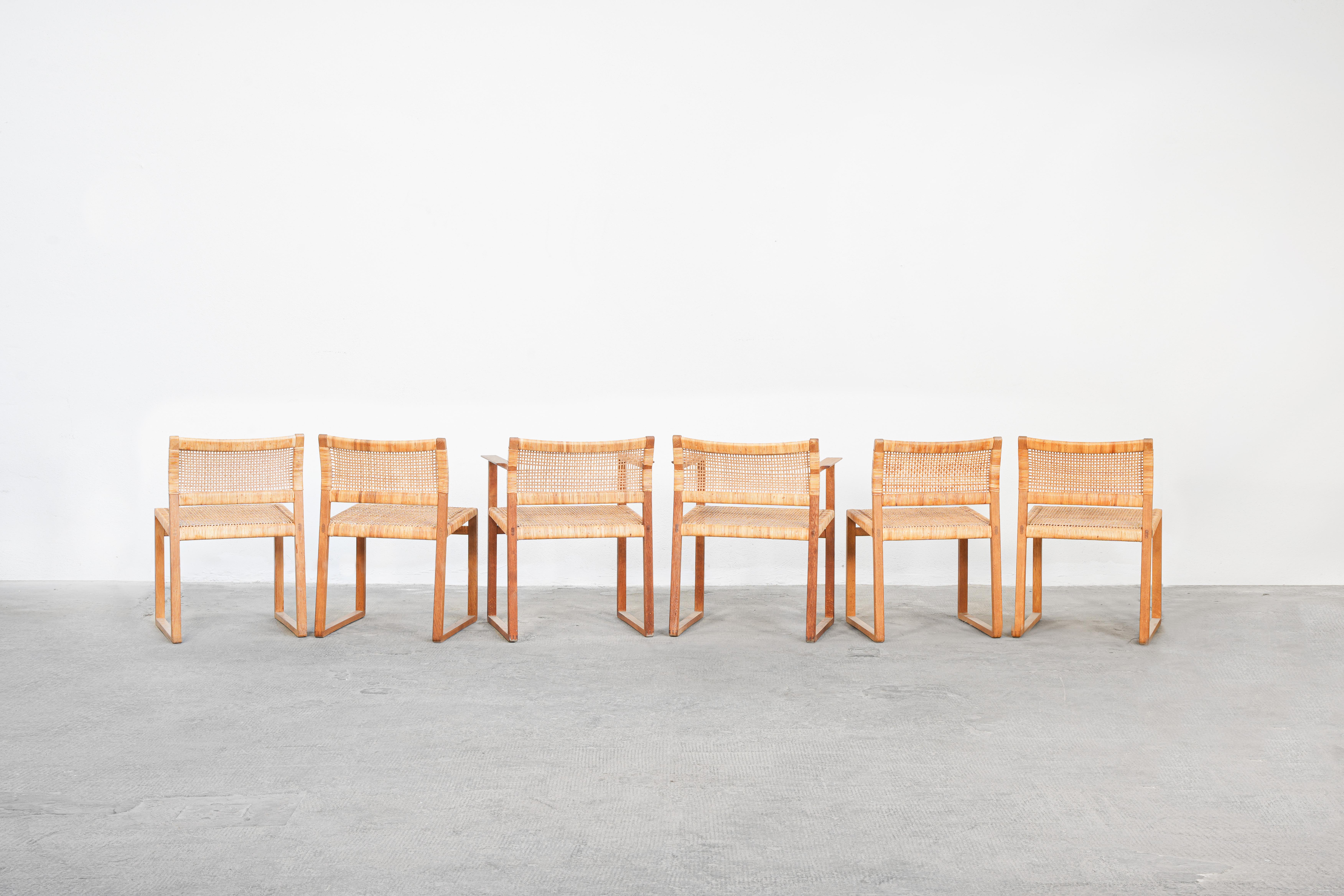 Set of 6 Danish Dining Chairs by Børge Mogensen for Fredericia in Oak, Denmark In Good Condition For Sale In Berlin, DE