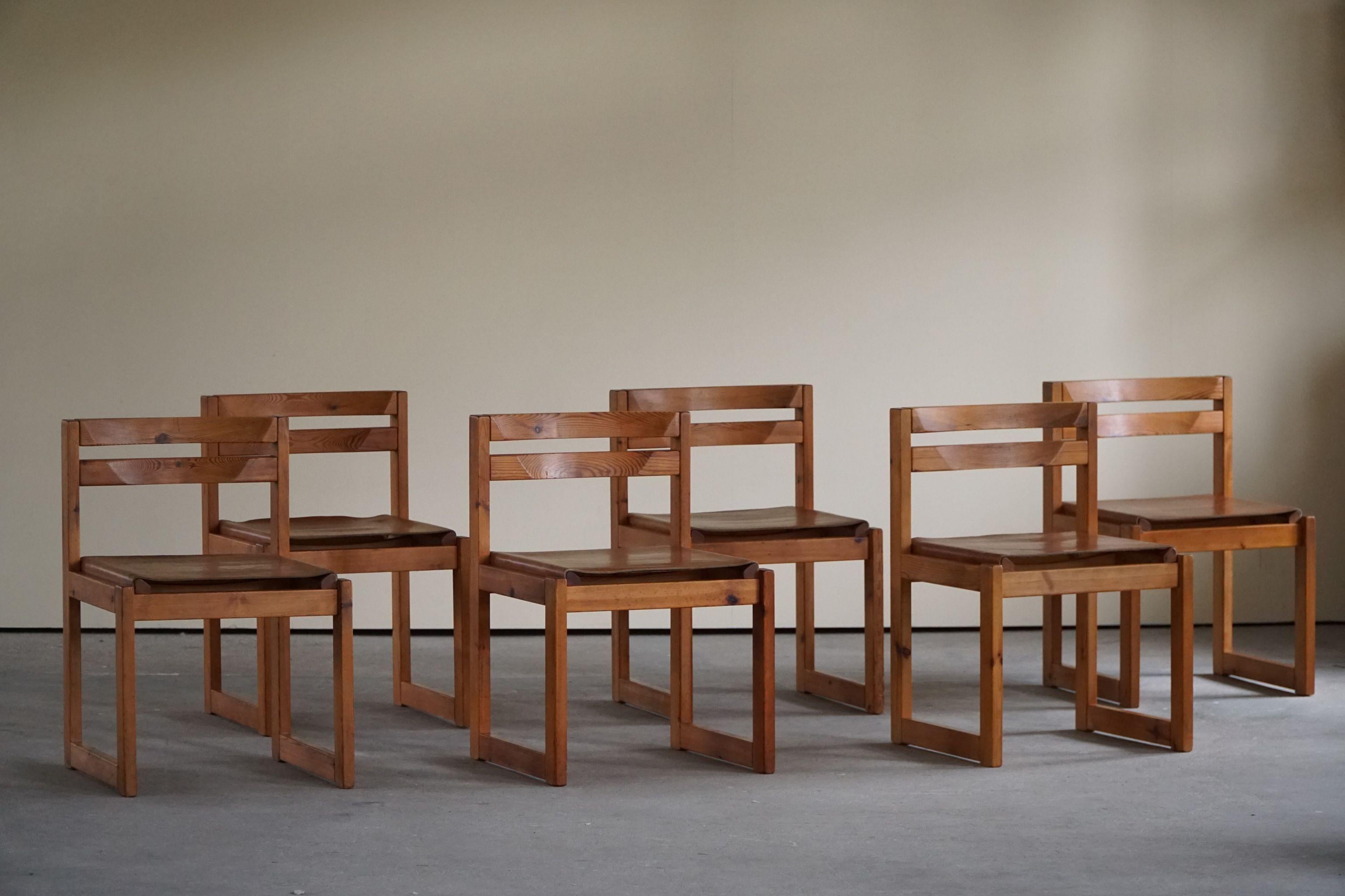 Set of 12, Danish Modern Dining Chairs in Pine and Leather, by Knud Færch, 1970s 8